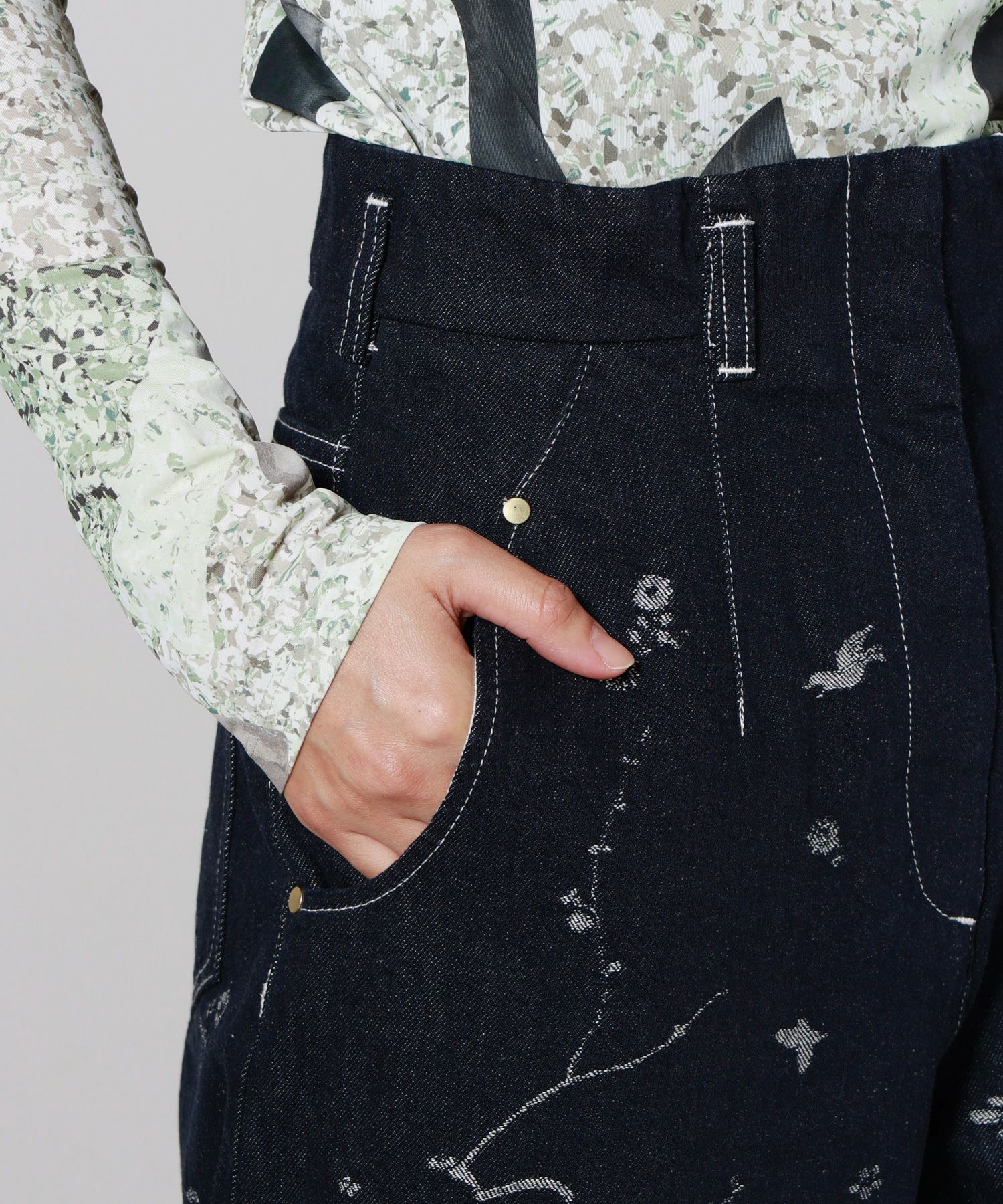 Mame Kurogouchi(マメ クロゴウチ)】 Nature Pattern Jacquard Wide