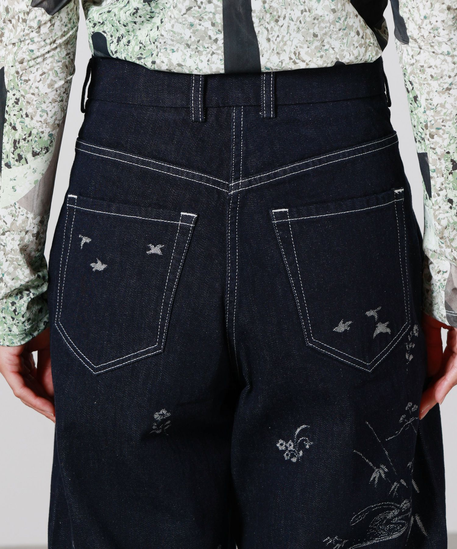 Mame Kurogouchi(マメ クロゴウチ)】 Nature Pattern Jacquard Wide