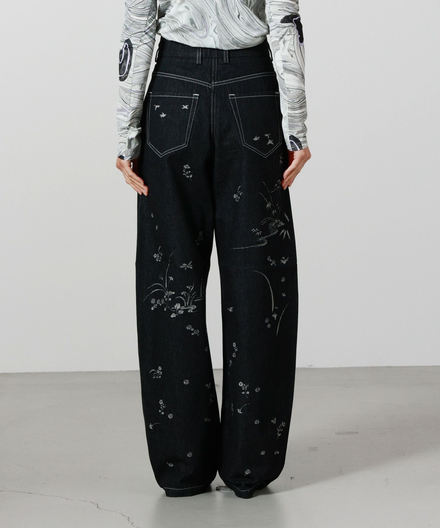 Mame Kurogouchi(マメ クロゴウチ)】 Nature Pattern Jacquard Wide