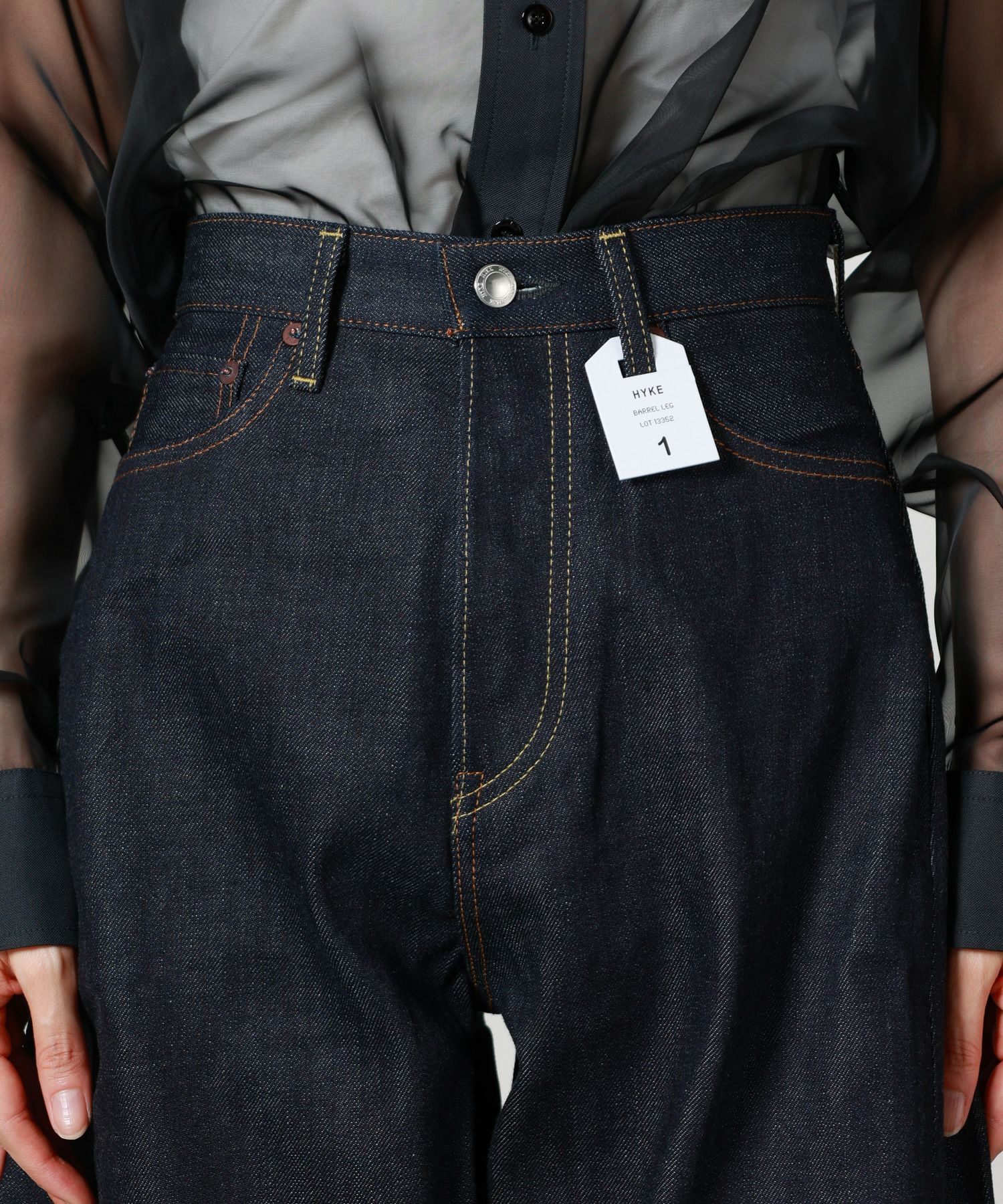 HYKE(ハイク)】 ≪GENDERLESS≫DENIM BARREL-LEG JEANS｜PARIGOT