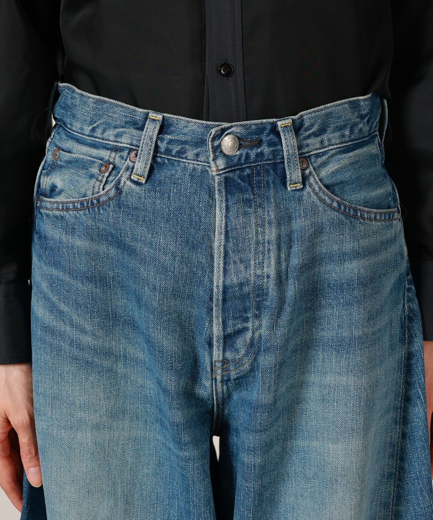 HYKE(ハイク)】 ≪GENDERLESS≫DENIM BARREL-LEG JEANS｜PARIGOT
