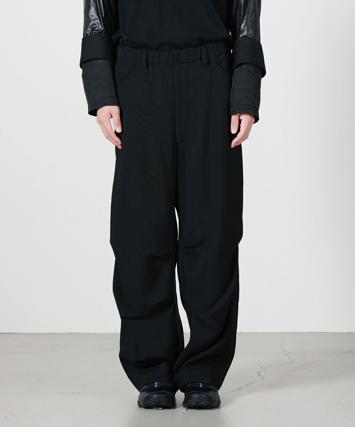 OVERCOAT(オーバーコート)】 CARGO PANTS IN RAYON TRICOTINE｜PARIGOT