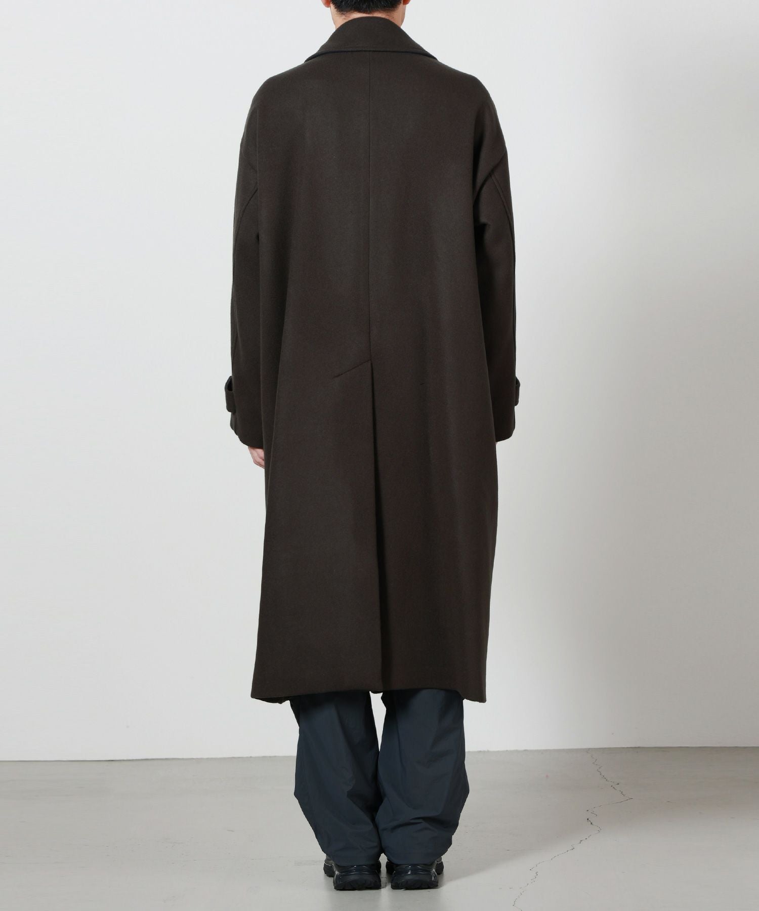 YOKE(ヨーク)】 ウールメルトンビッグバルマカーンコート｜PARIGOT