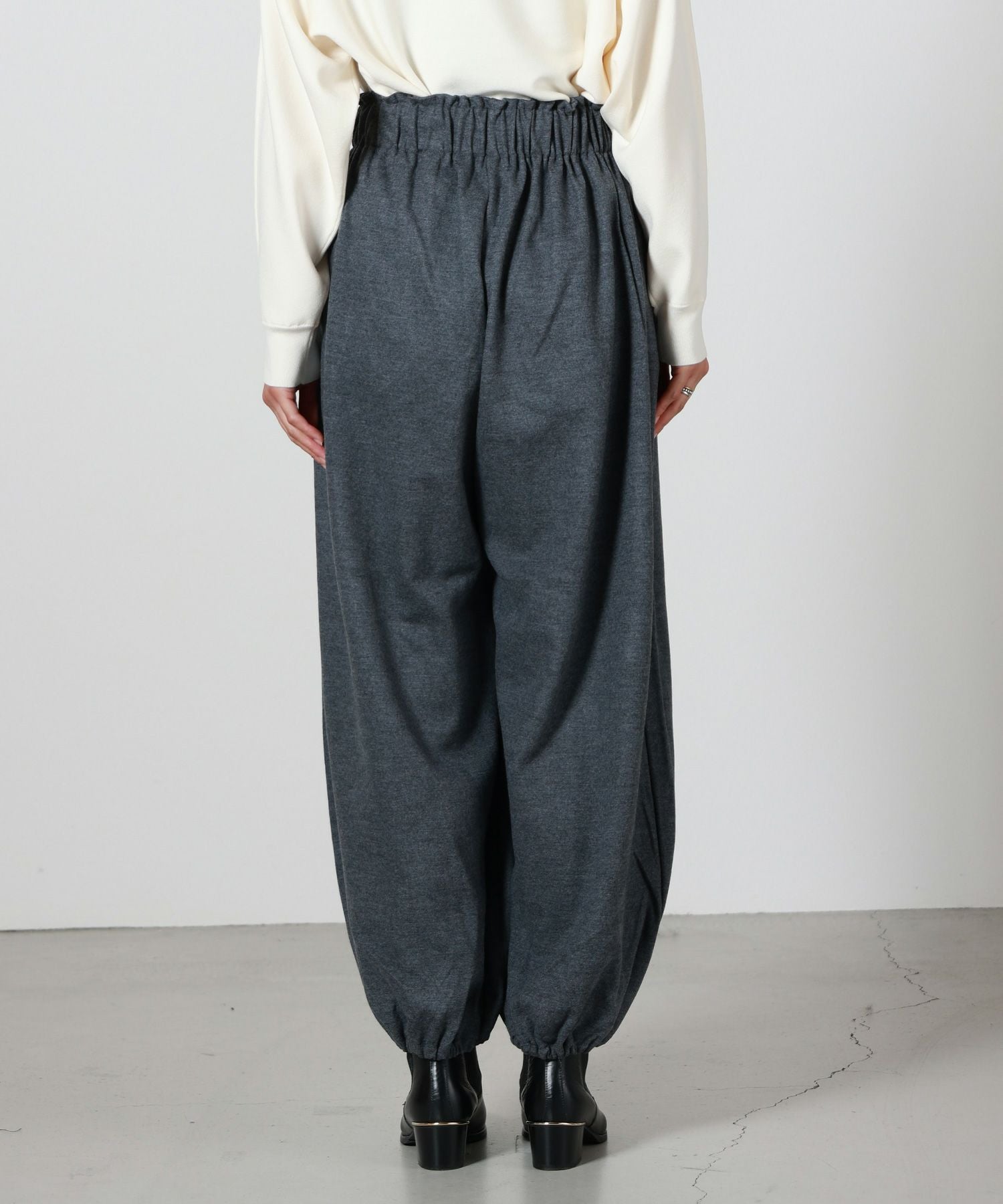 IIROT(イロット)】 Wool Balloon Trousers｜PARIGOT ONLINE（パリゴ