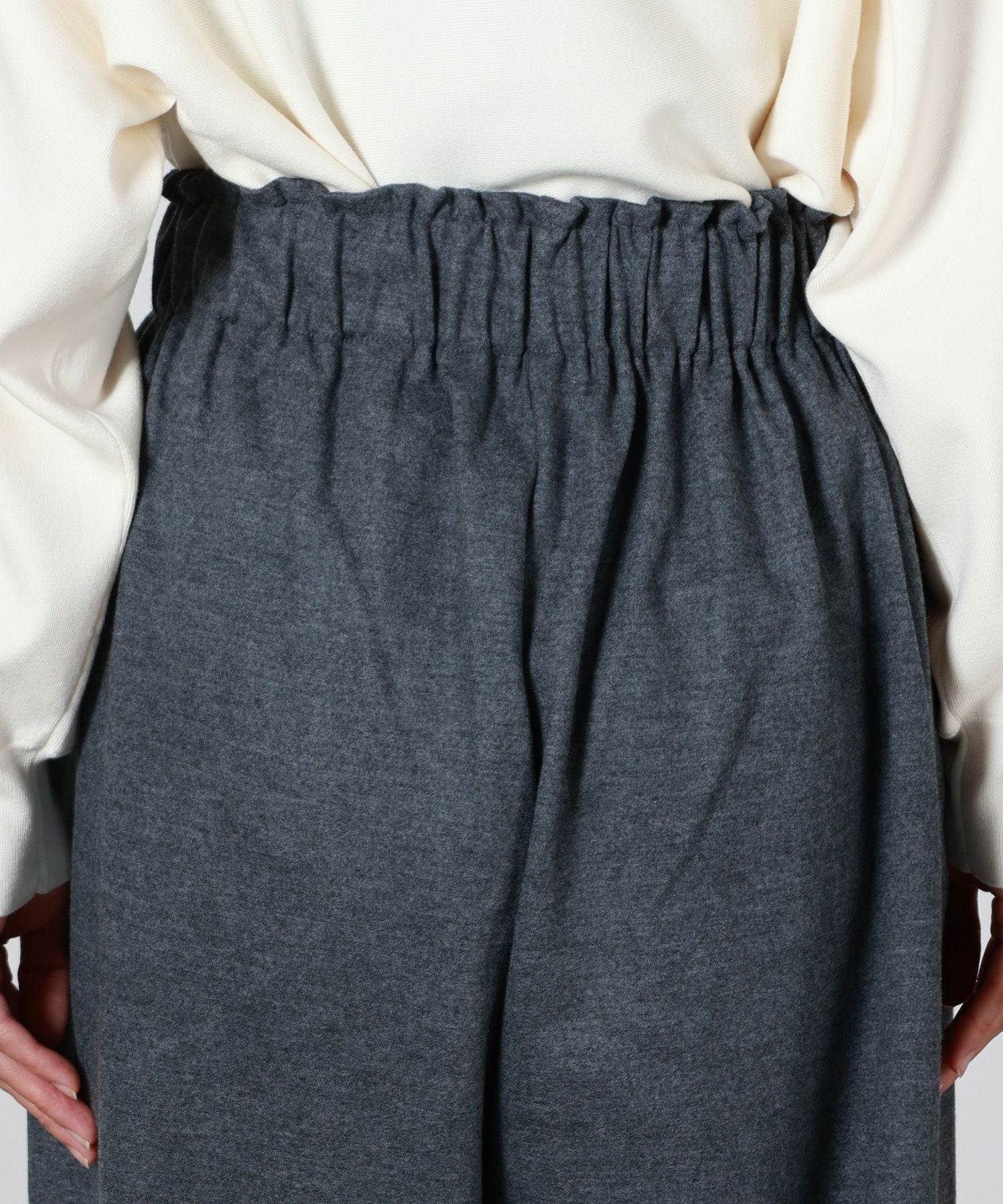 IIROT(イロット)】 Wool Balloon Trousers｜PARIGOT ONLINE（パリゴ