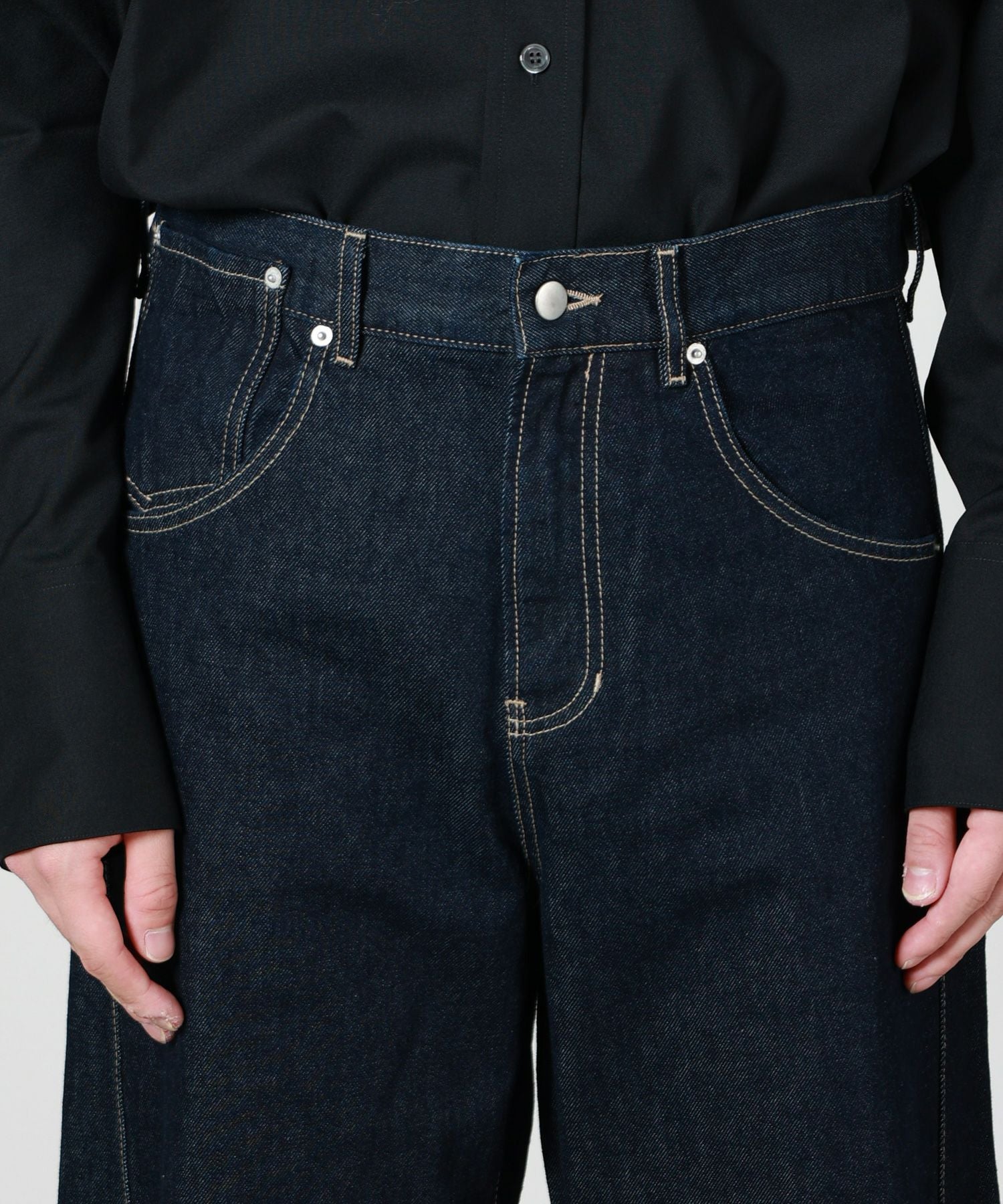 MARINA YEE(マリナイー)】 DEANBLUE OVERSIZED JEANS TROUSERS