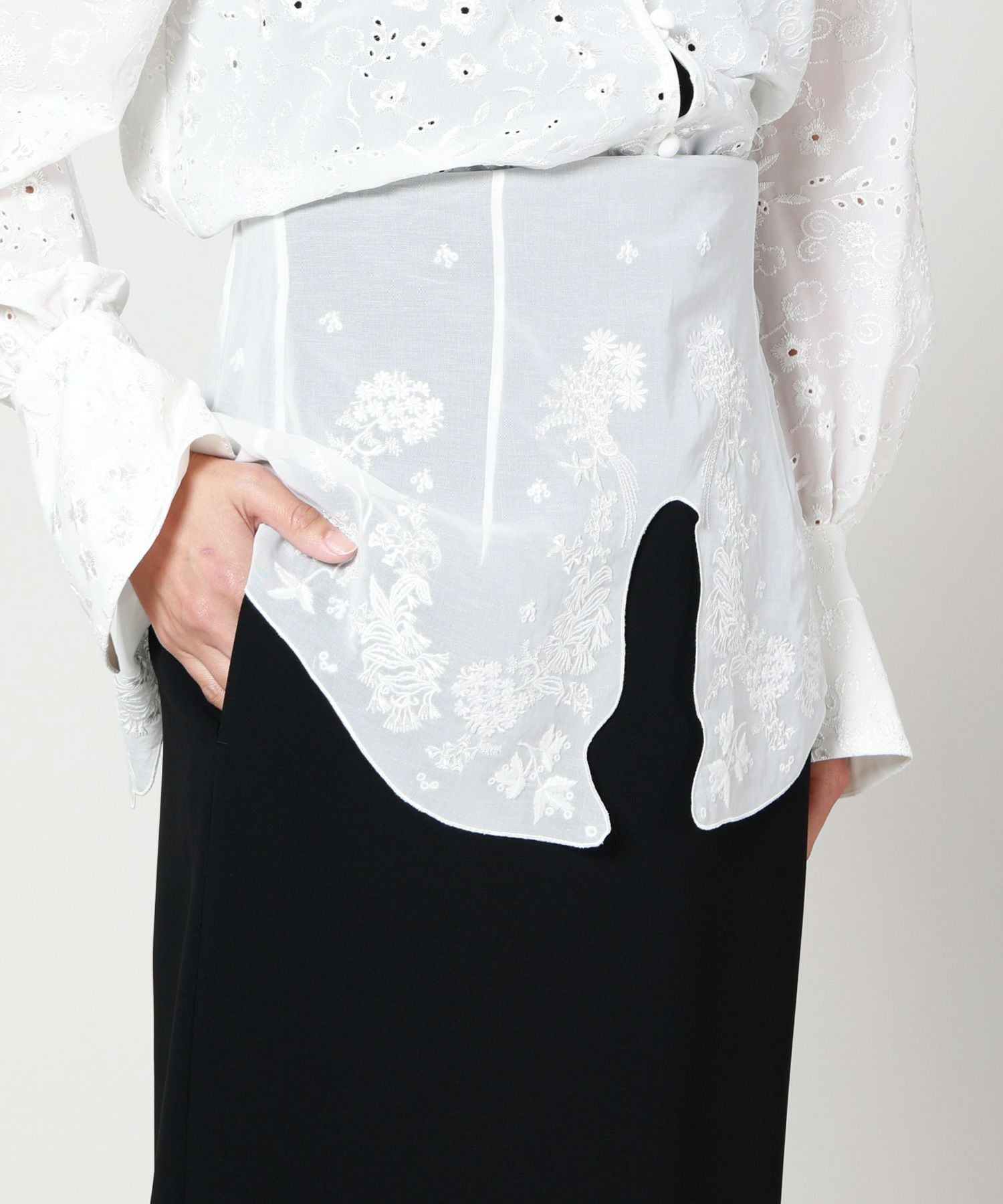 Mame Kurogouchi(マメ クロゴウチ)】 Triacetate Georgette Embroidery