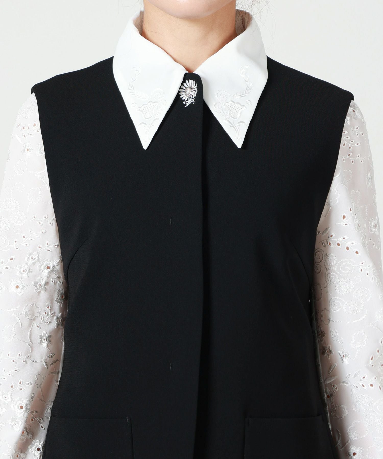 Mame Kurogouchi(マメ クロゴウチ)】 Acetate Polyester Embroidered