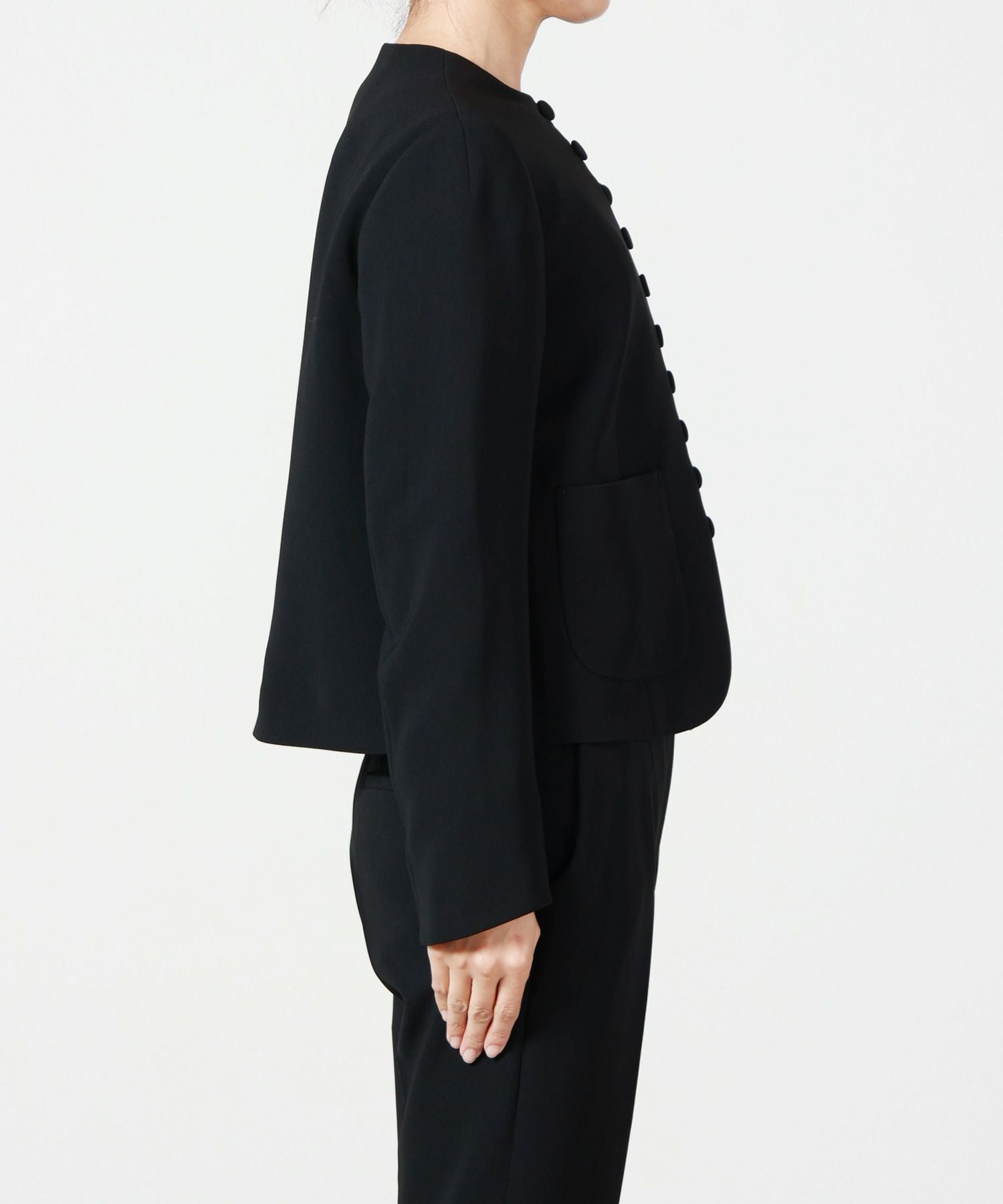 Mame Kurogouchi(マメ クロゴウチ)】 Acetate Polyester Collarless