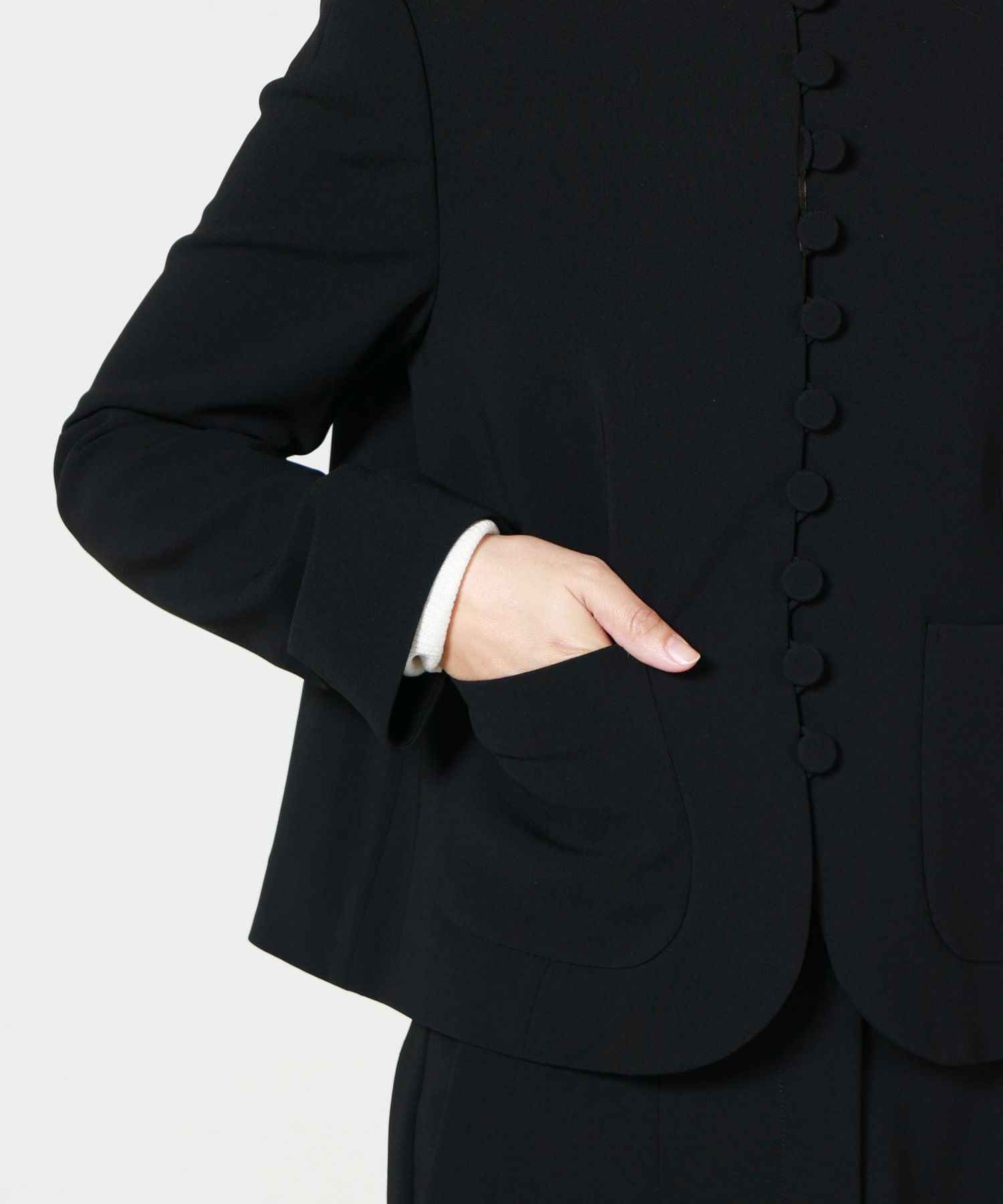 Mame Kurogouchi(マメ クロゴウチ)】 Acetate Polyester Collarless