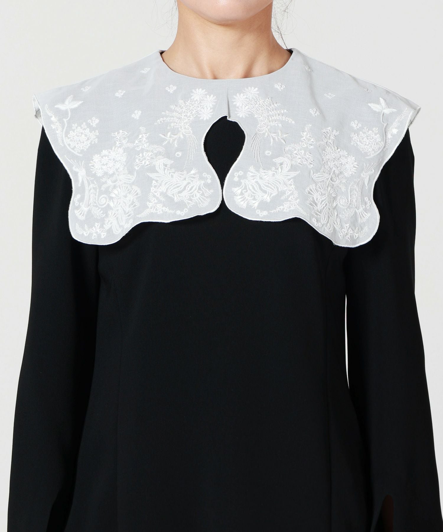 Mame Kurogouchi(マメ クロゴウチ)】 Triacetate Georgette Embroidery