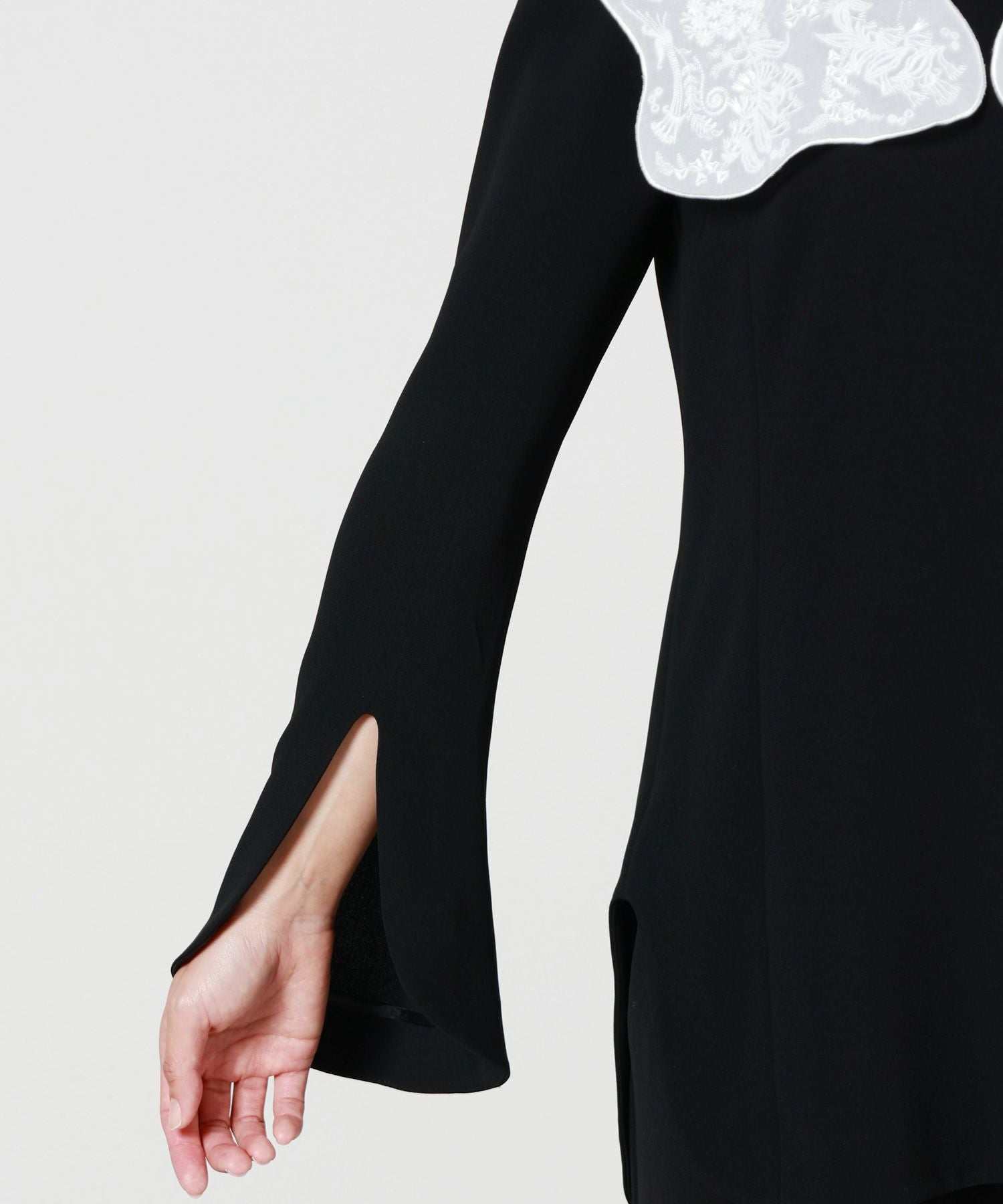 Mame Kurogouchi(マメ クロゴウチ)】 Triacetate Georgette Embroidery