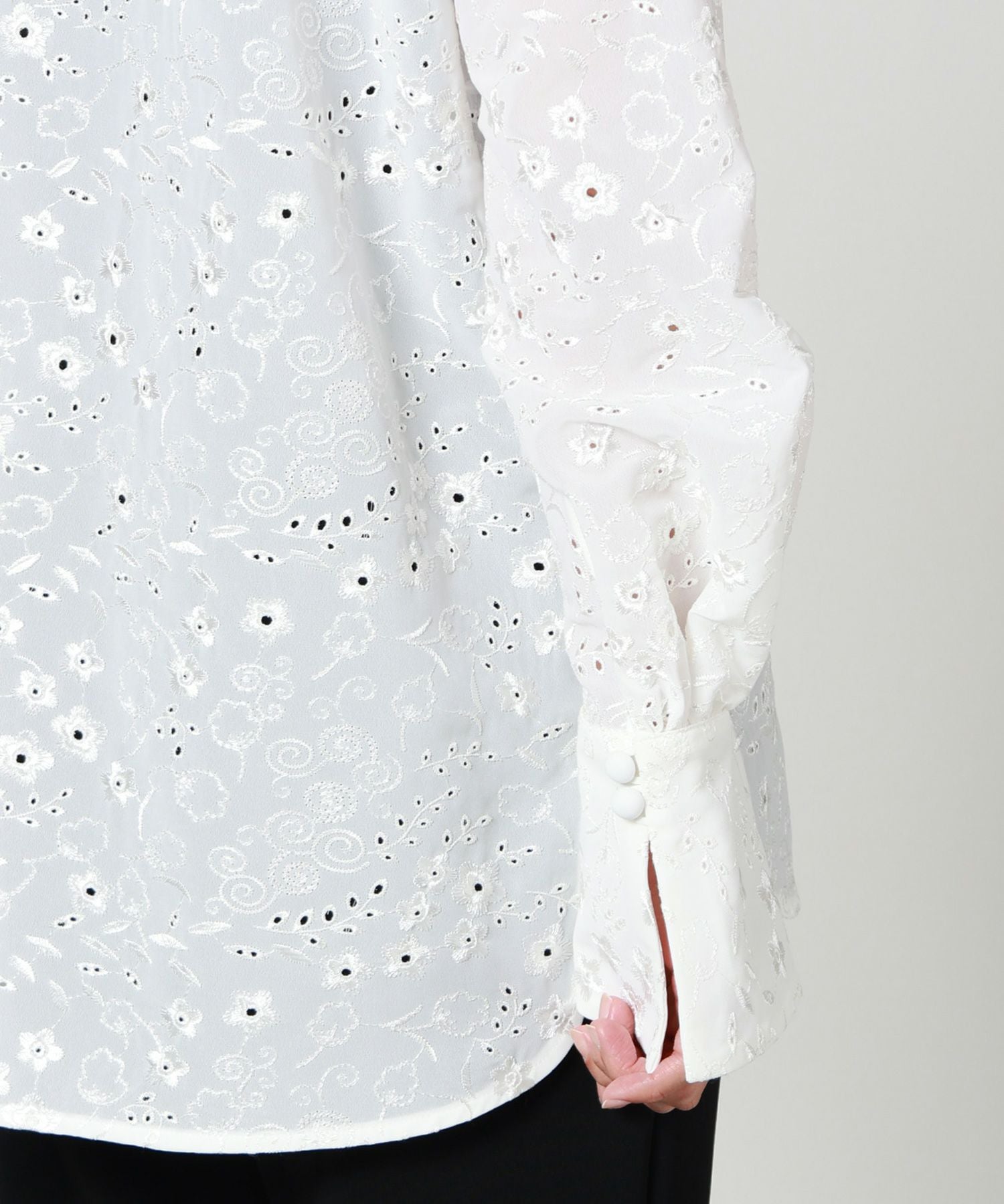 Mame Kurogouchi(マメ クロゴウチ)】 Triacetate Georgette Floral