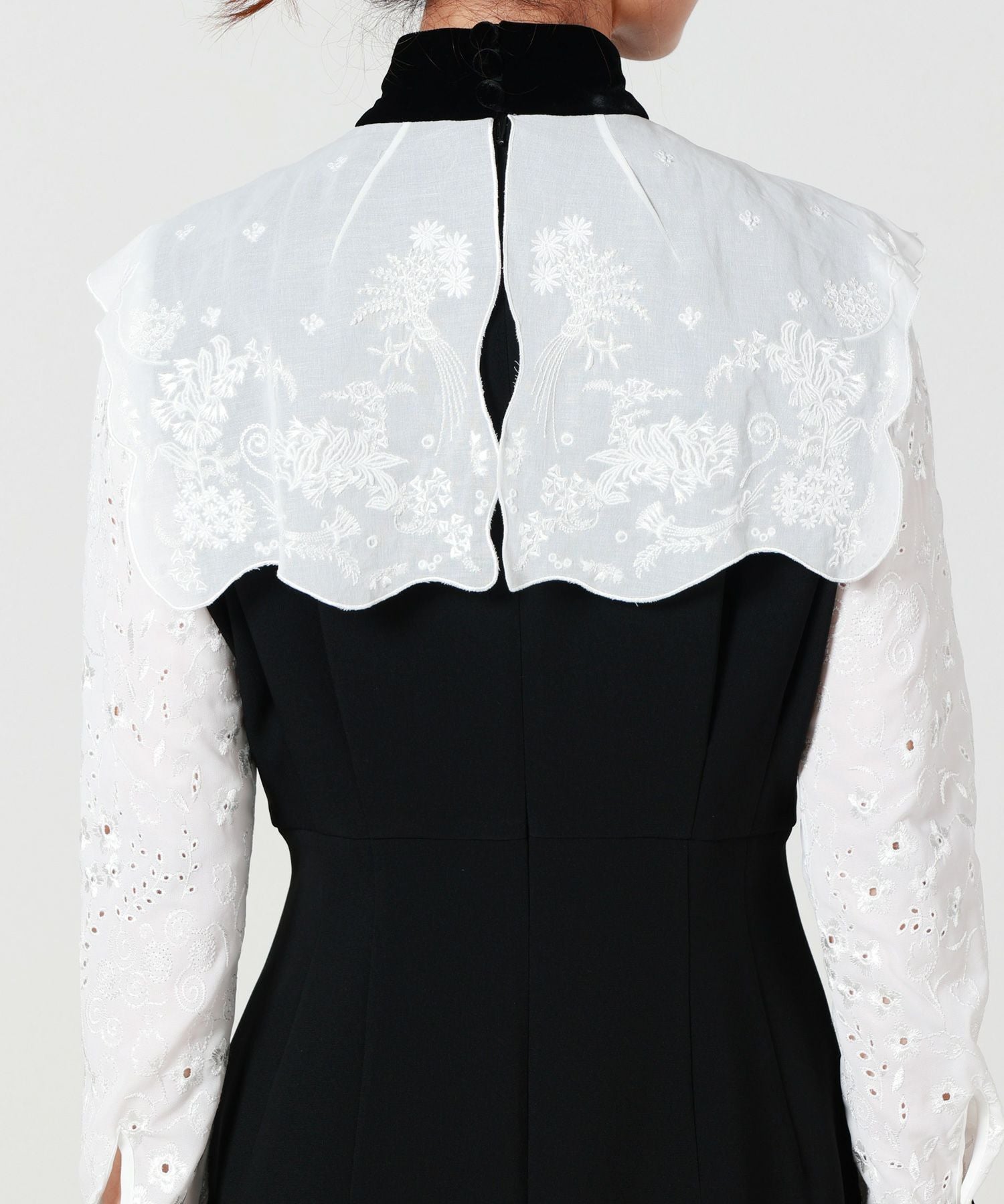 Mame Kurogouchi(マメ クロゴウチ)】 Triacetate Georgette Embroidery