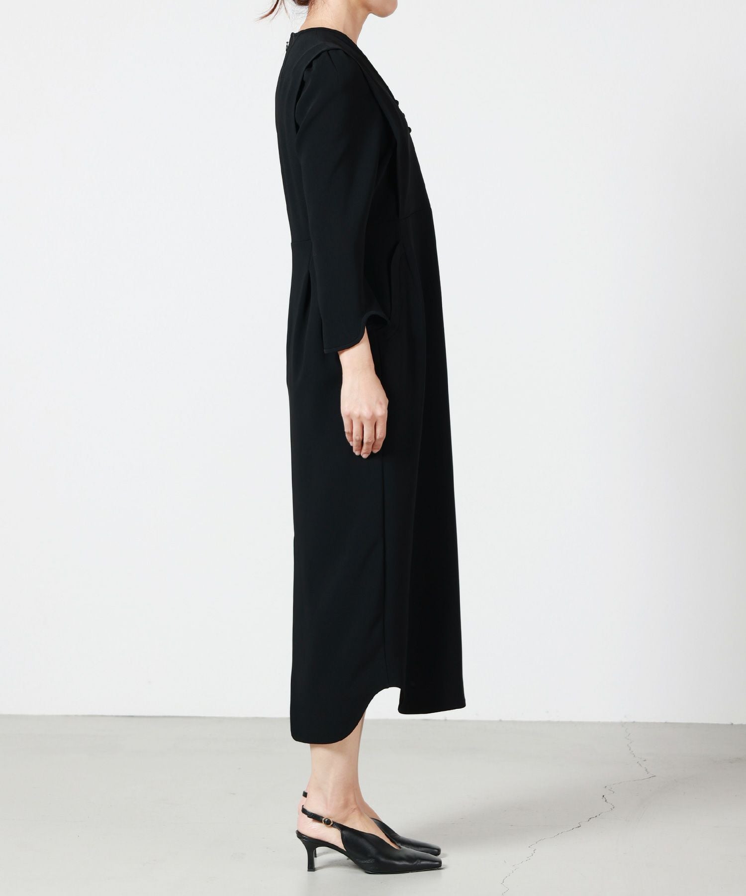 Mame Kurogouchi(マメ クロゴウチ)】 Triacetate Georgette V-Neck