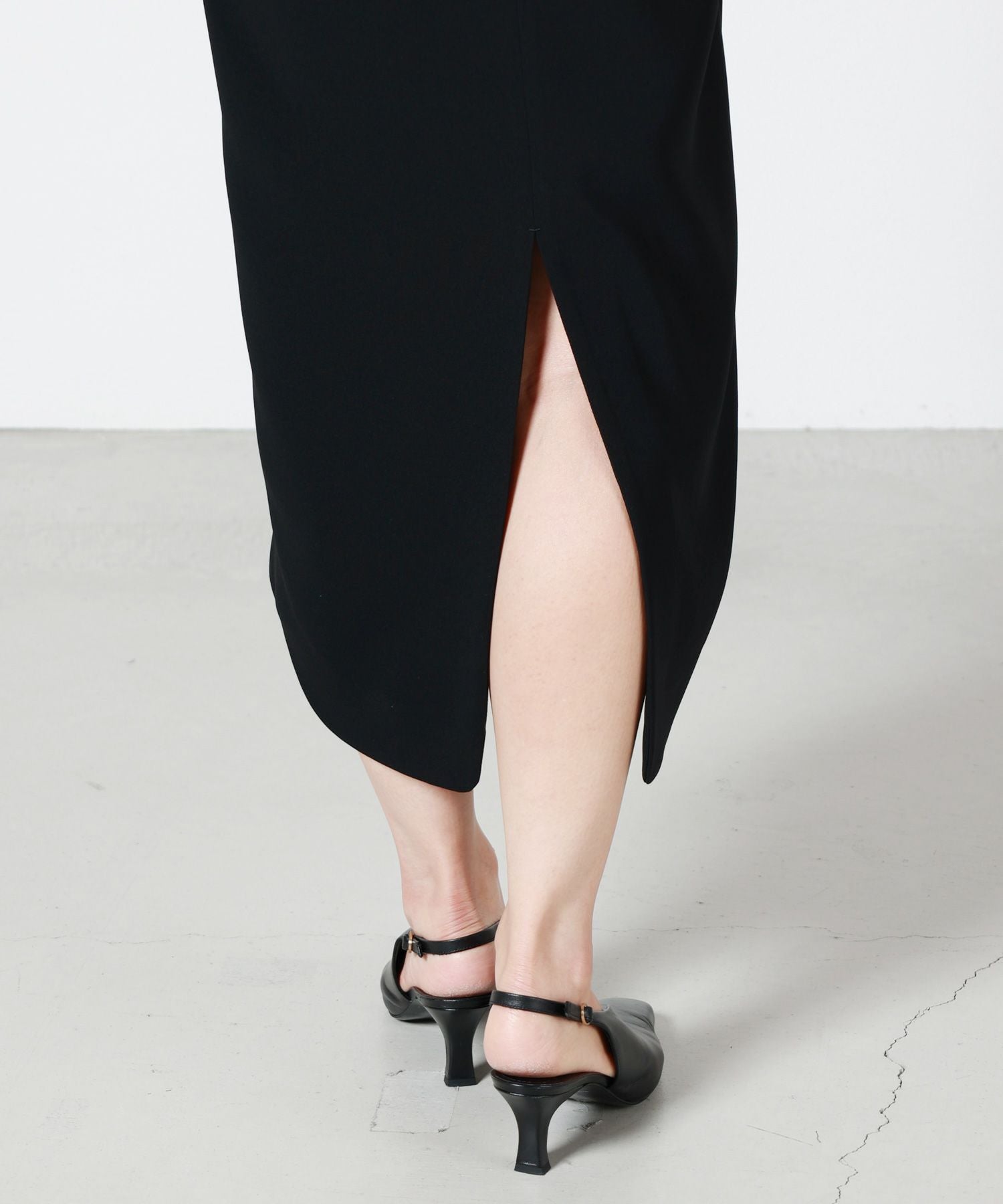Mame Kurogouchi(マメ クロゴウチ)】 Triacetate Georgette V-Neck