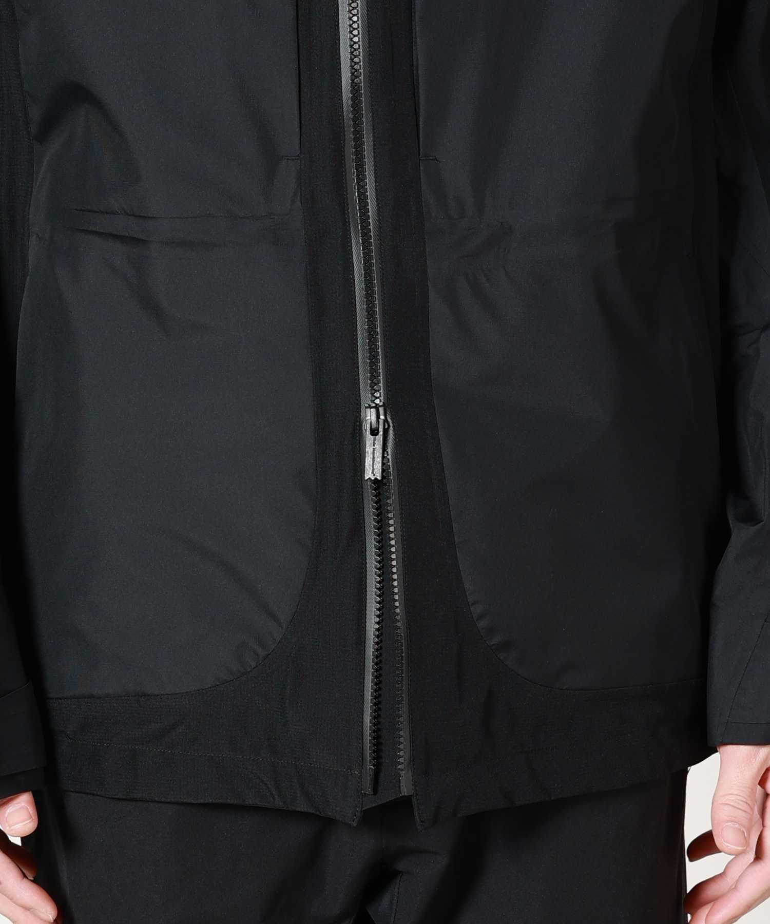 White Mountaineering(ホワイトマウンテニアリング)】 GORE-TEX HOODED