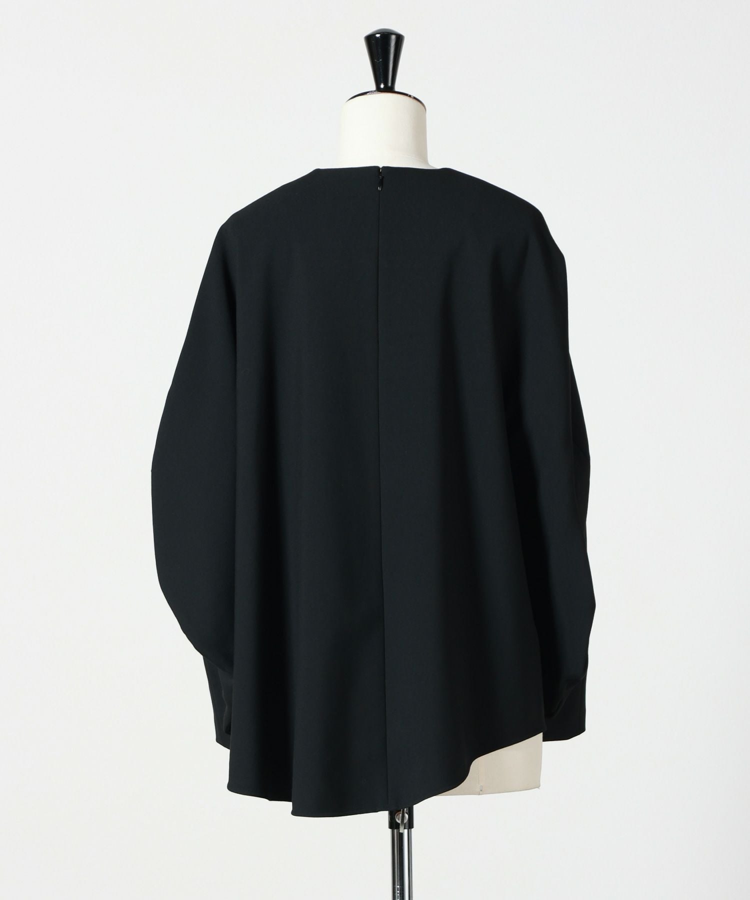 ENFOLD(エンフォルド)】 CURVED-FORM PULLOVER｜PARIGOT ONLINE