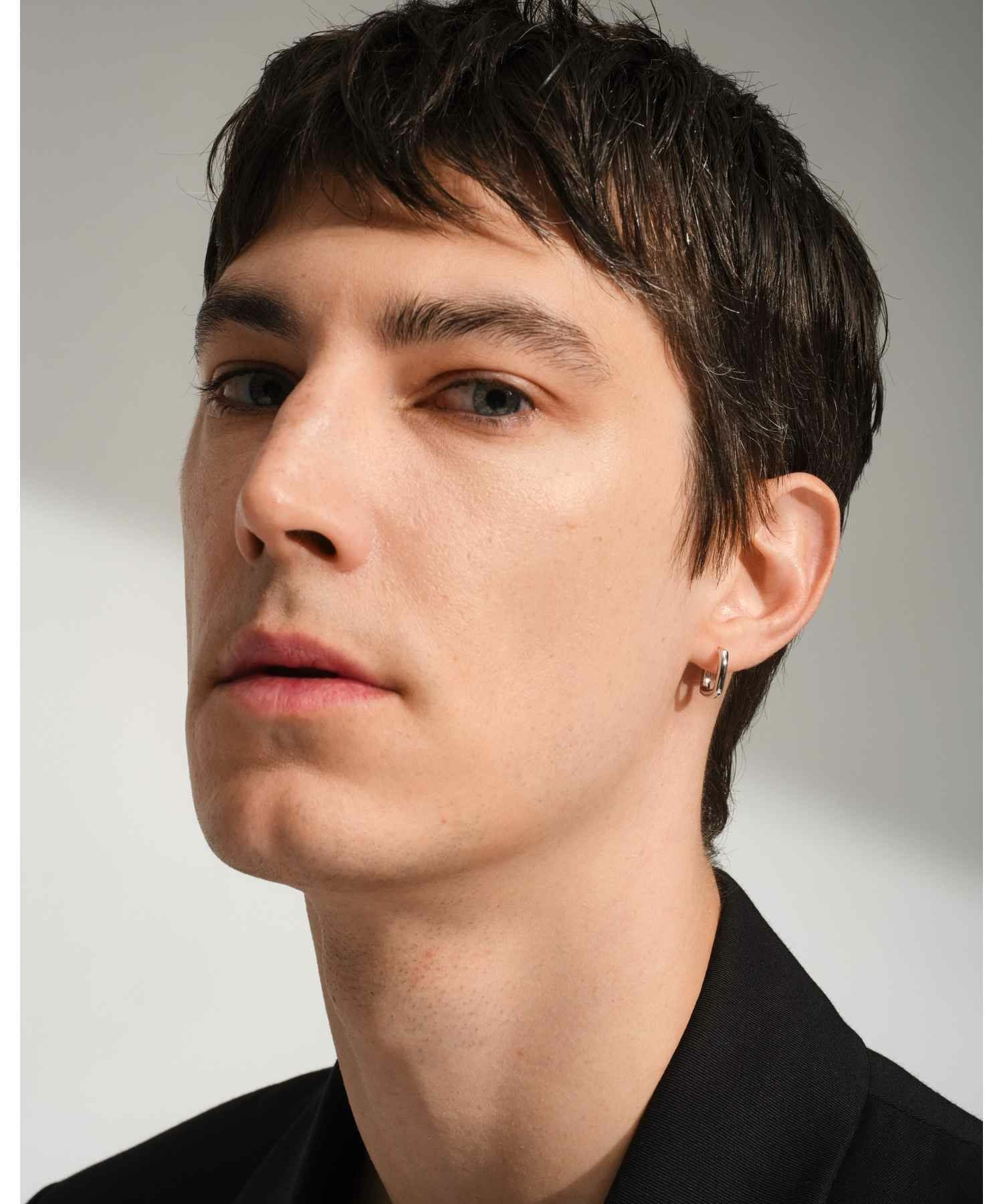TOM WOOD(トムウッド)】 Frame Hoops Small ピアス｜PARIGOT ONLINE