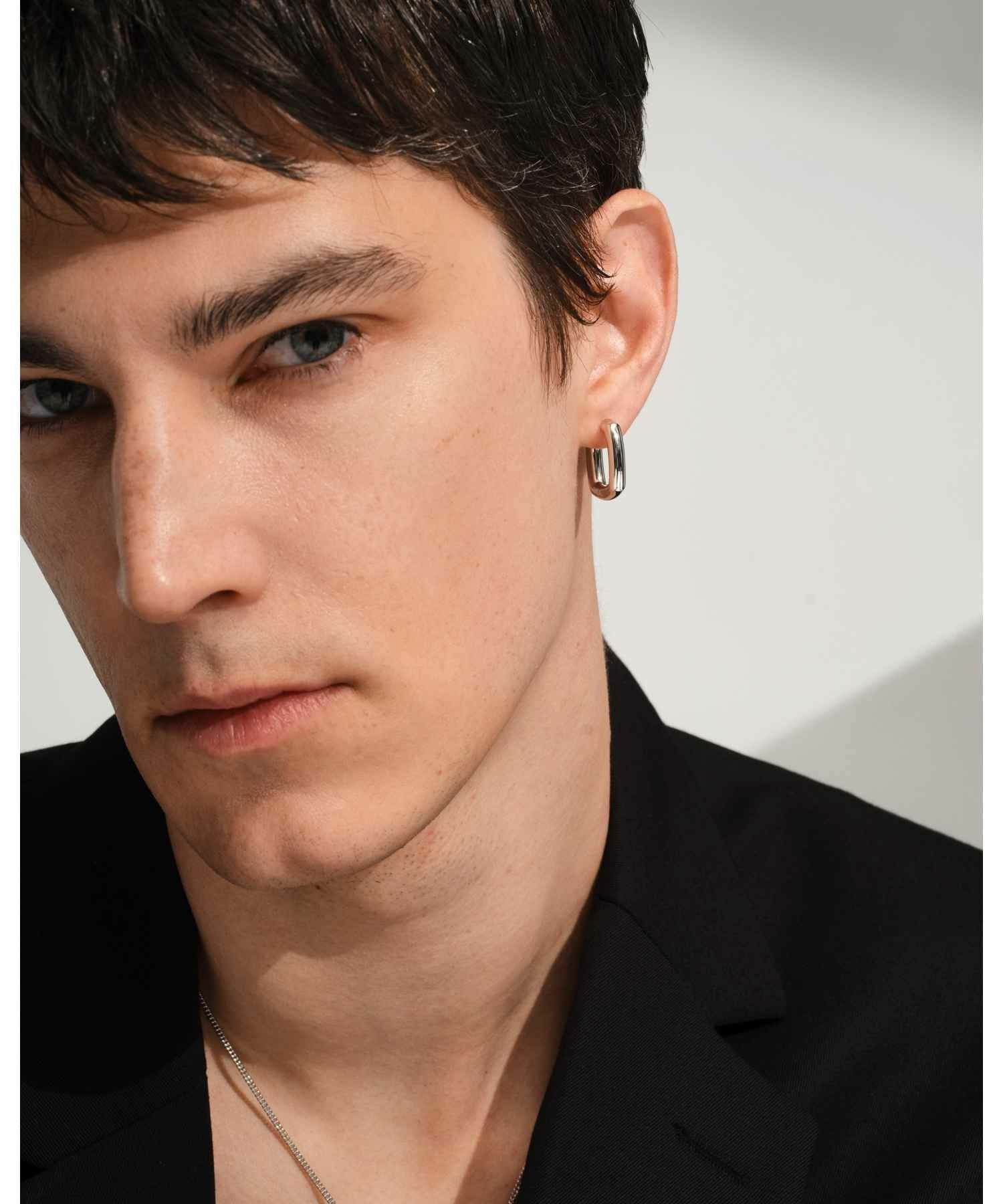 TOM WOOD(トムウッド)】 Frame Hoops Medium ピアス｜PARIGOT ONLINE
