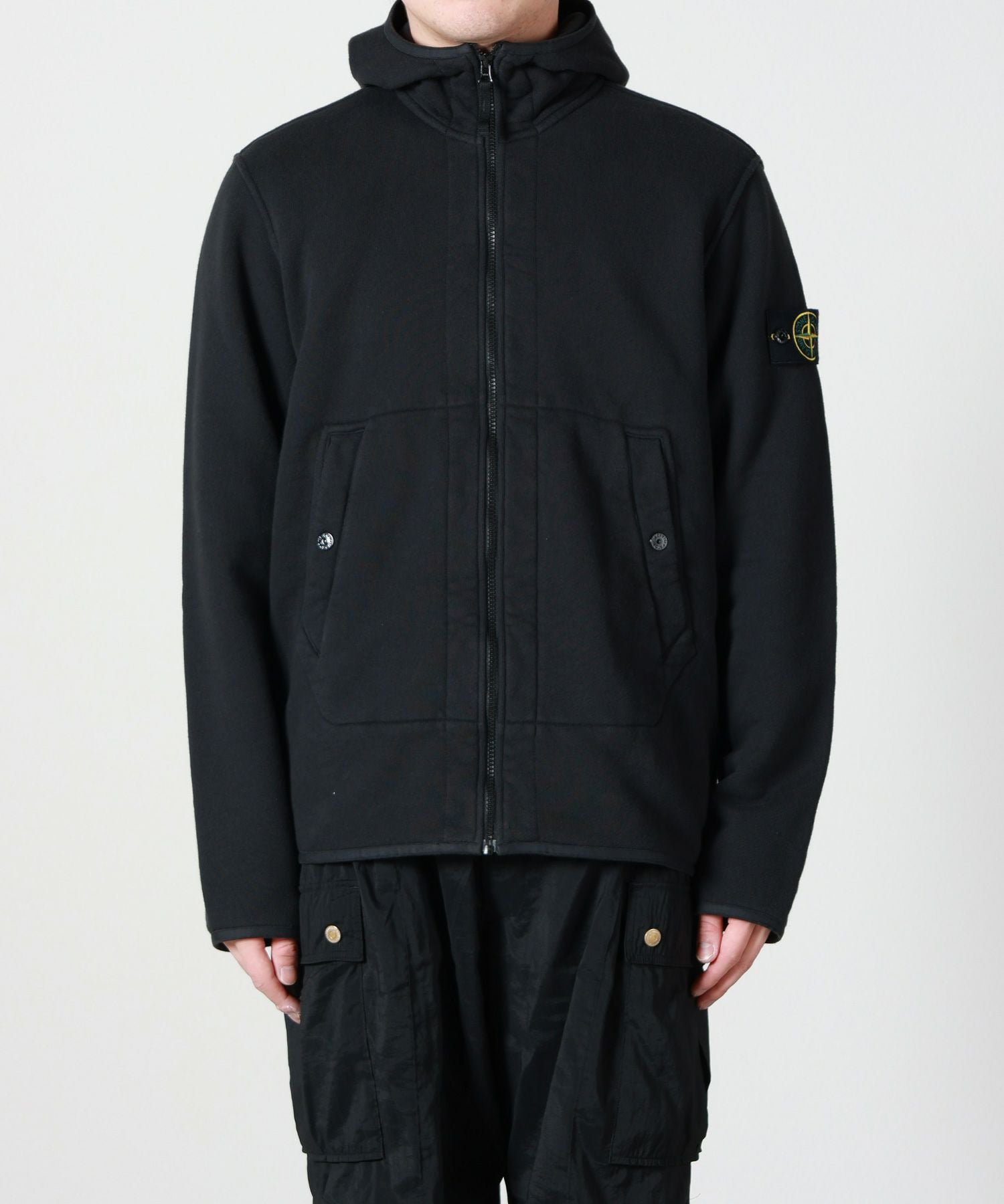 STONE ISLAND(ストーンアイランド)】 フード付きコットンジップ