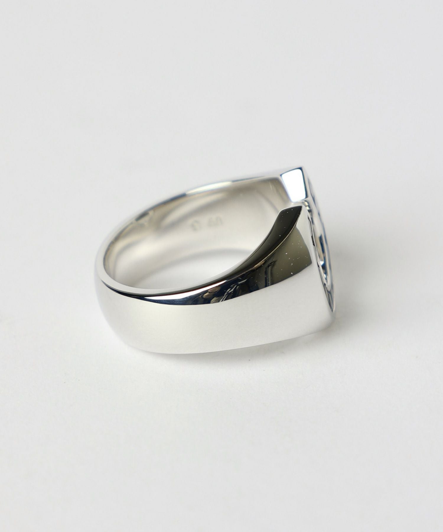 TOM WOOD(トムウッド)】 Felix Black Spinel リング｜PARIGOT ONLINE