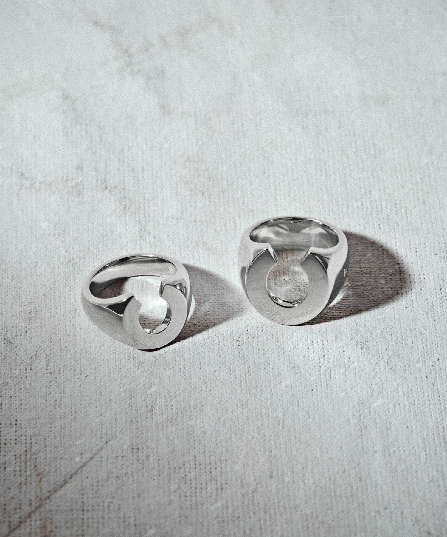 TOM WOOD(トムウッド)】 Felix Black Spinel リング｜PARIGOT ONLINE