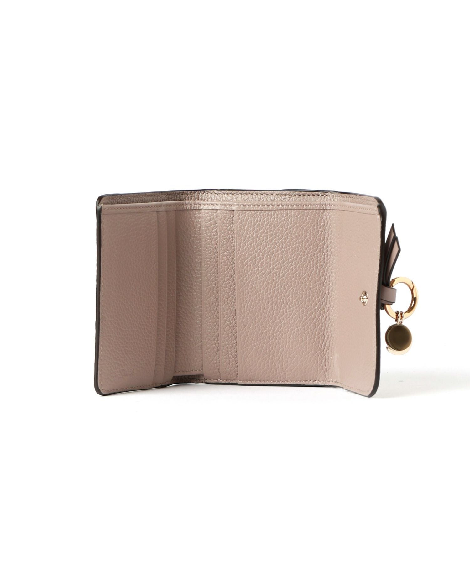 Chloe(クロエ)】 グレインレザー製ALPHABETスモールトリフォールド