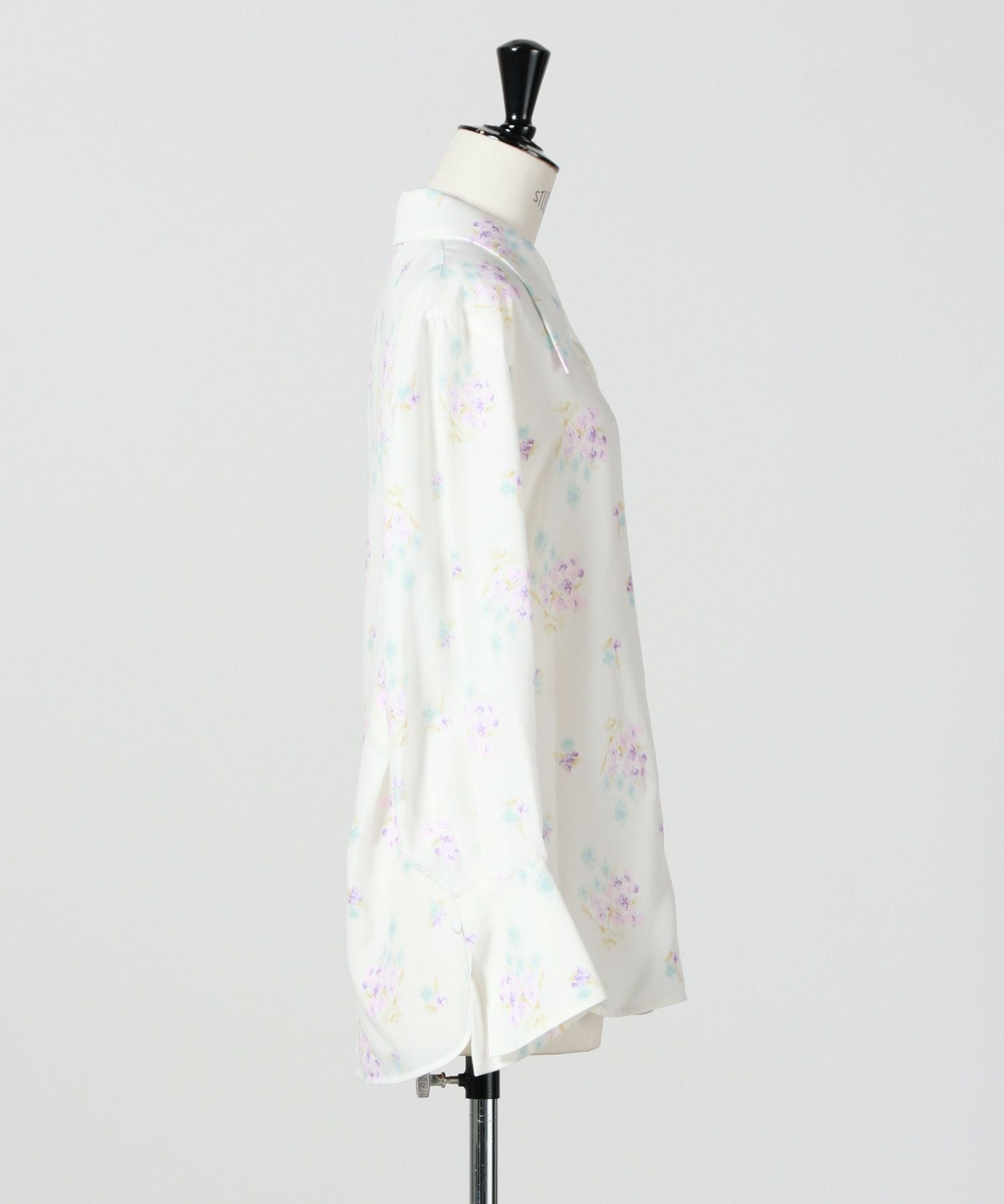 Mame Kurogouchi(マメ クロゴウチ)】 Floral Motif Printed Shirt