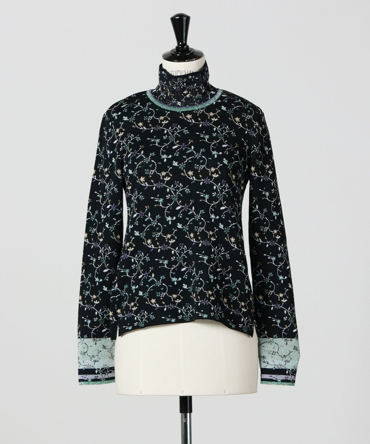 Mame Kurogouchi(マメ クロゴウチ)】 Floral Motif Glitter High Neck