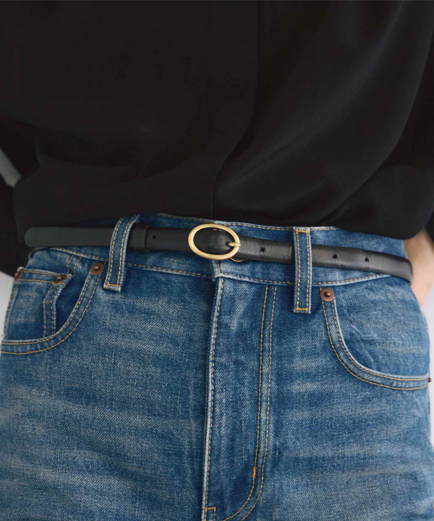 Mame Kurogouchi(マメ クロゴウチ)】 Cow Hide Leather Narrow Belt