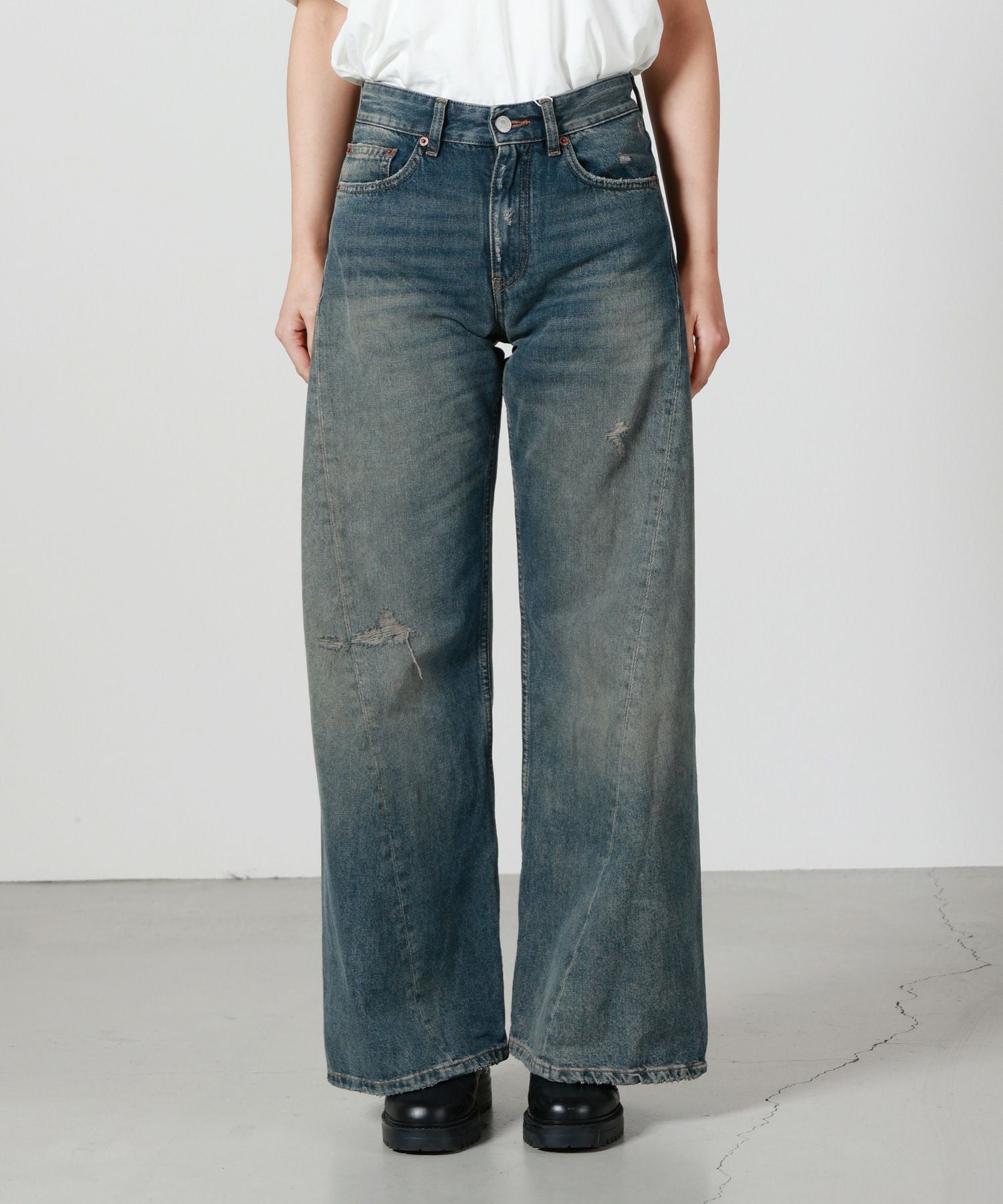 MM6 Maison Margiela(エムエムシックス メゾン マルジェラ)】 ディスト