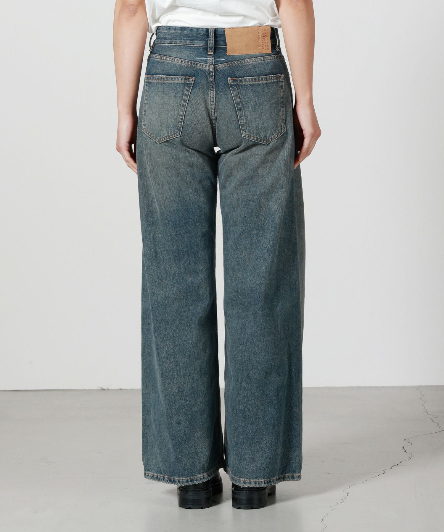 MM6 Maison Margiela マルジェラ デニム　42号 S30460 MM6 Maison Margiela(エムエムシックス メゾン マルジェラ)】 ディスト