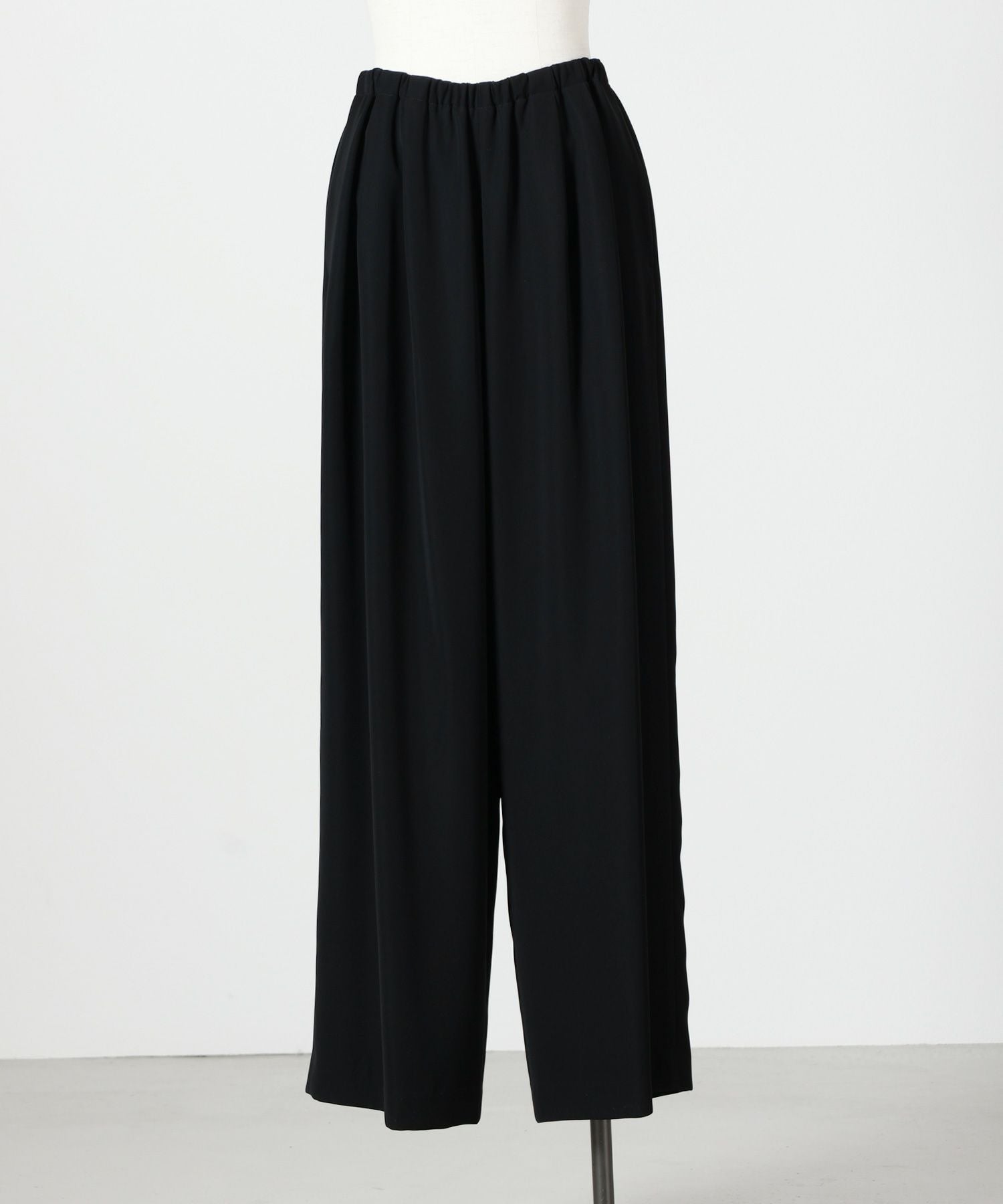 ENFOLD(エンフォルド)】 TAPERED WIDE PANTS｜PARIGOT ONLINE（パリゴ