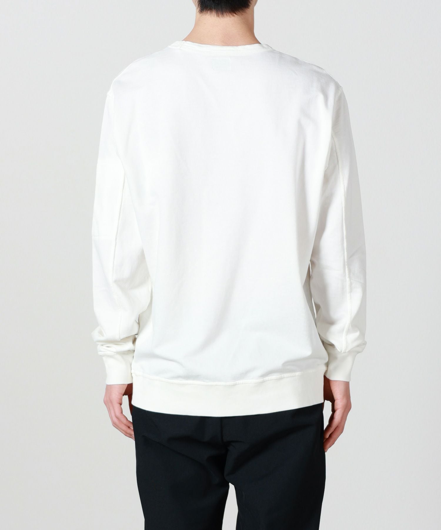 C.P. Company(シーピーカンパニー)】 LIGHT FLEECE CREWNECK