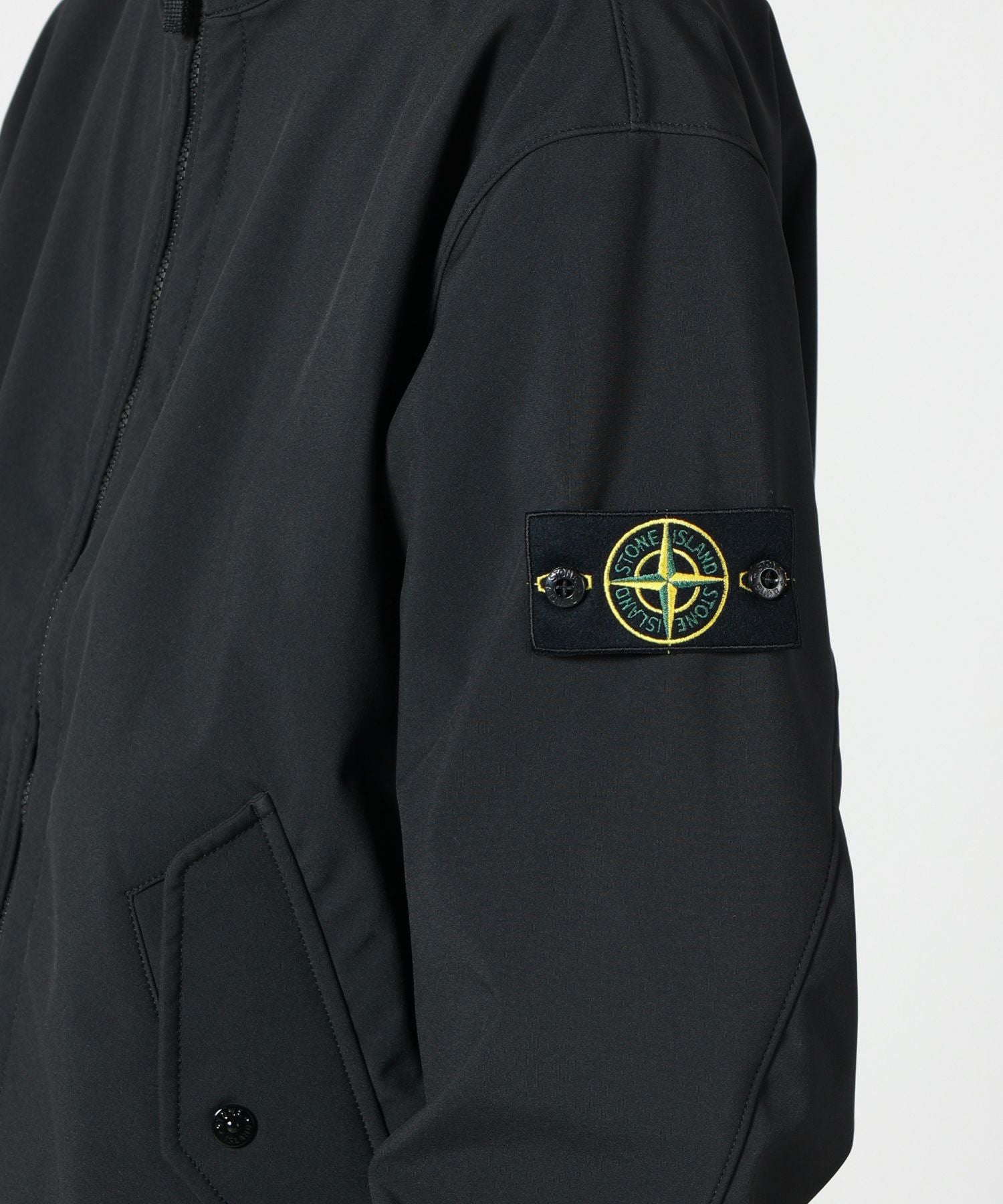STONE ISLAND(ストーンアイランド)】 LIGHT SOFT SHELL-R E.DYE STONE ISLAND(ストーンアイランド)】 LIGHT SOFT SHELL-R E.DYE