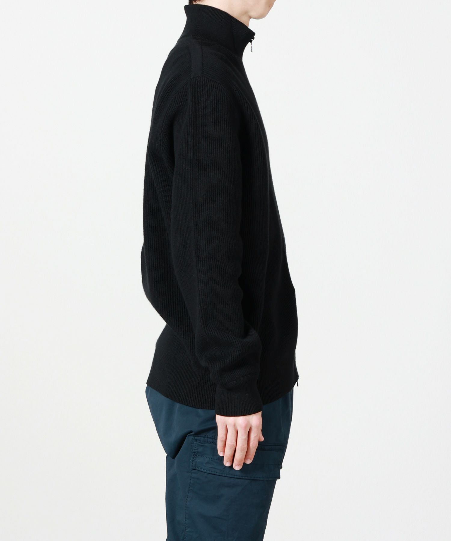 STONE ISLAND(ストーンアイランド)】 RIBBED SOFT ORGANIC COTTON