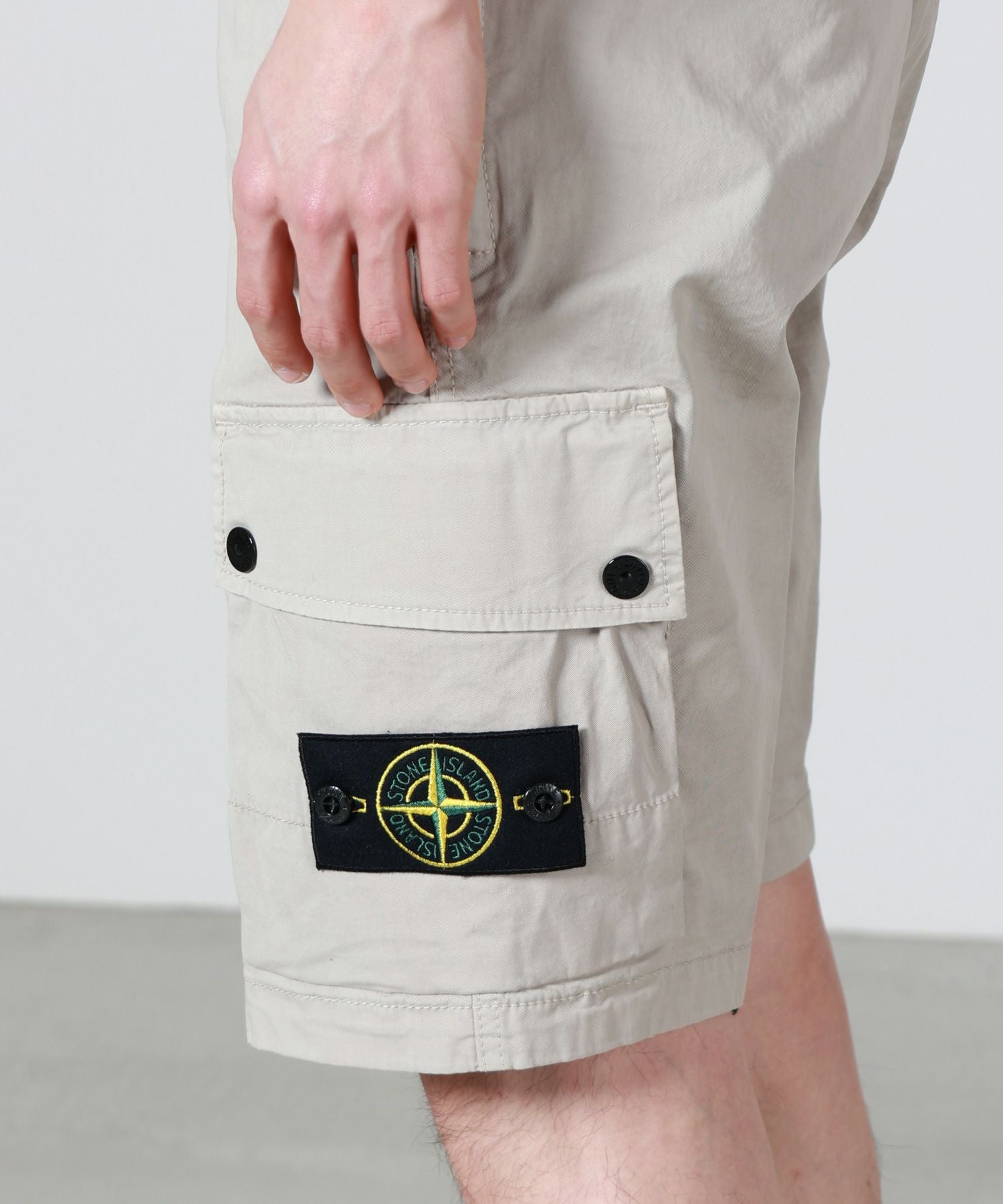 STONE  カーゴショーツ　アイボリー STONE ISLAND(ストーンアイランド)】 STRETCH ORGANIC COTTON TWILL