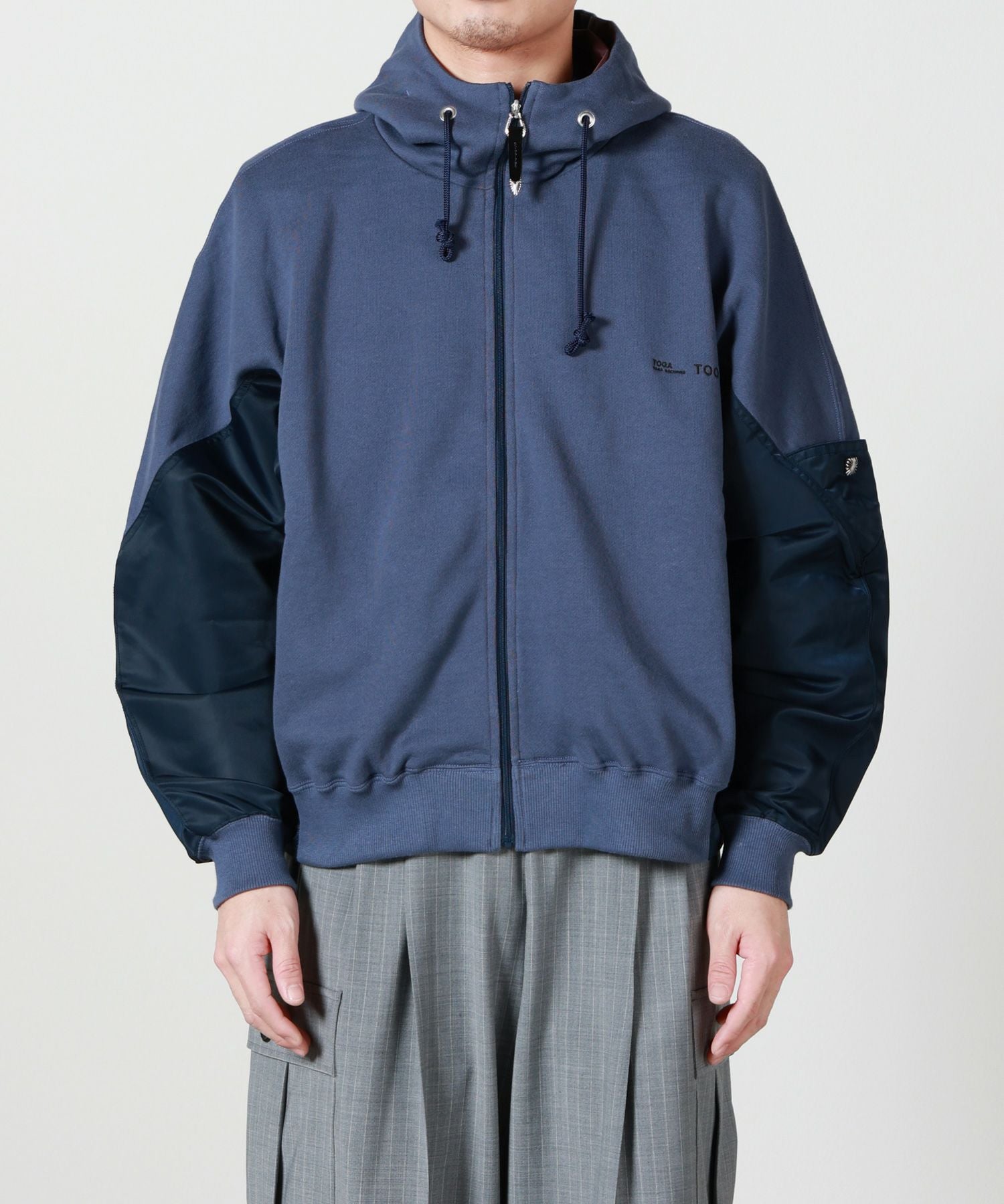 TOGA TOO(トーガ トゥー)】 COTTON NYLON HOODIE｜PARIGOT ONLINE