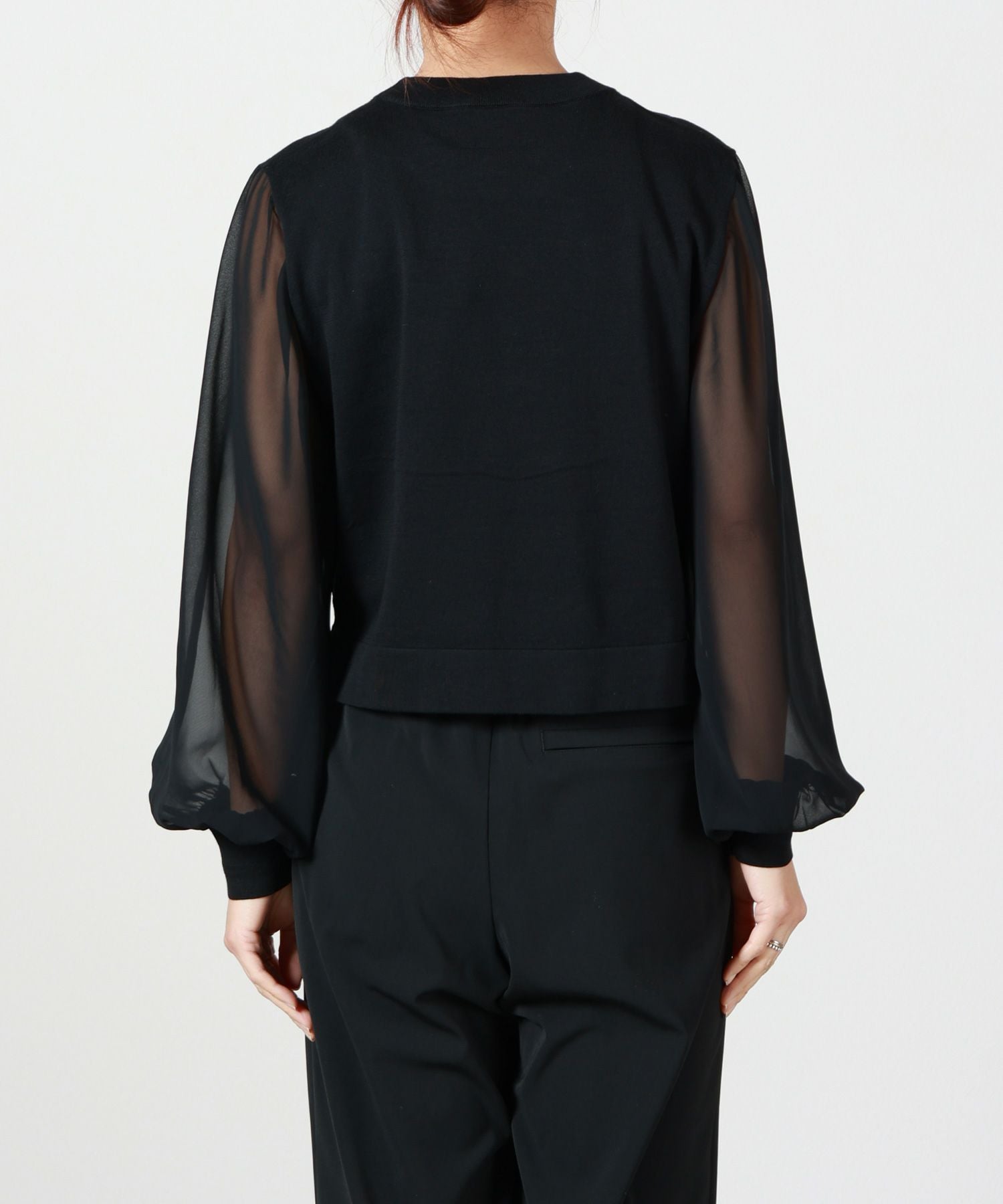 HYKE(ハイク)】 SHEER SLEEVE CREW NECK CROPPED KNIT｜PARIGOT ONLINE