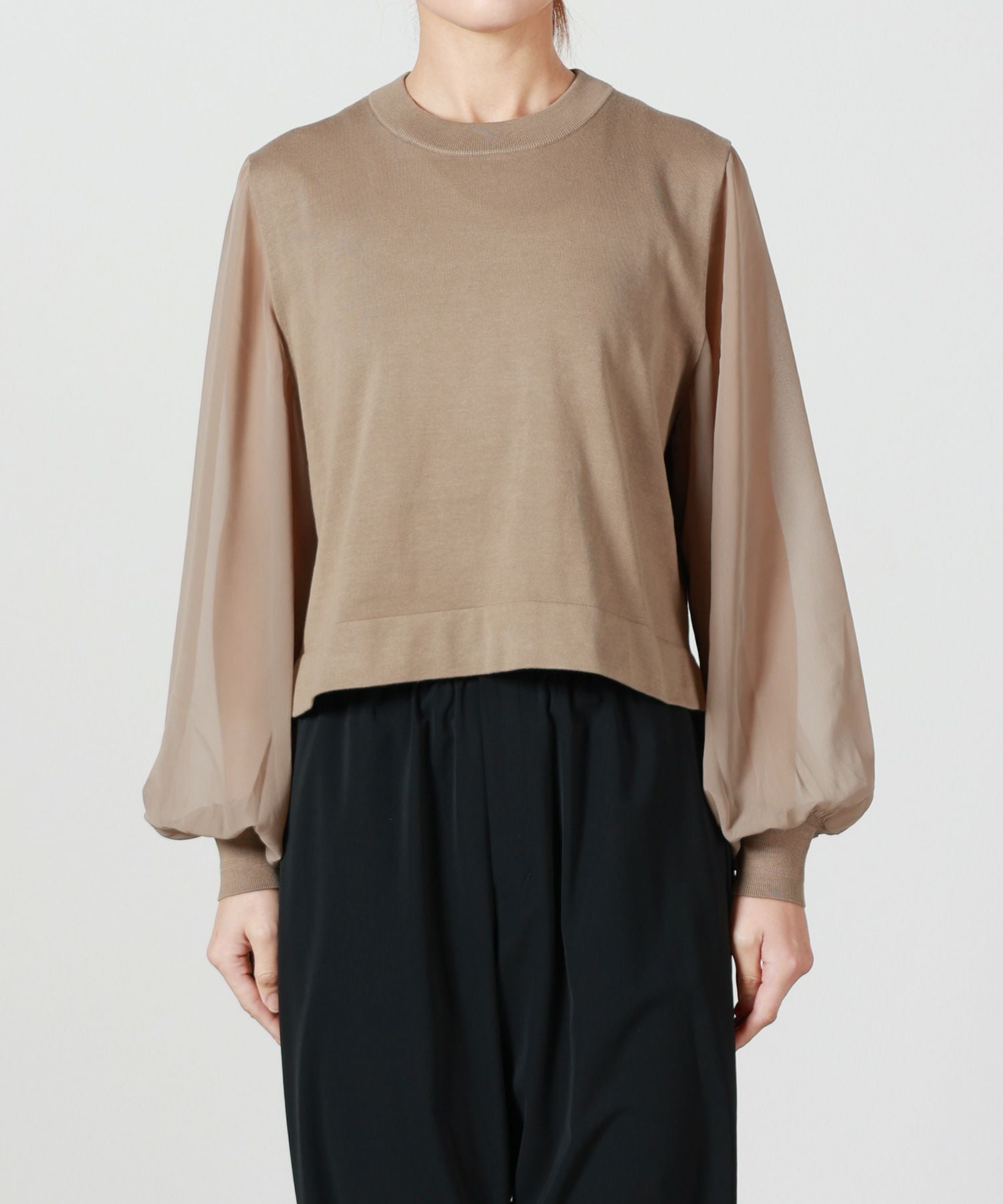 HYKE(ハイク)】 SHEER SLEEVE CREW NECK CROPPED KNIT｜PARIGOT ONLINE