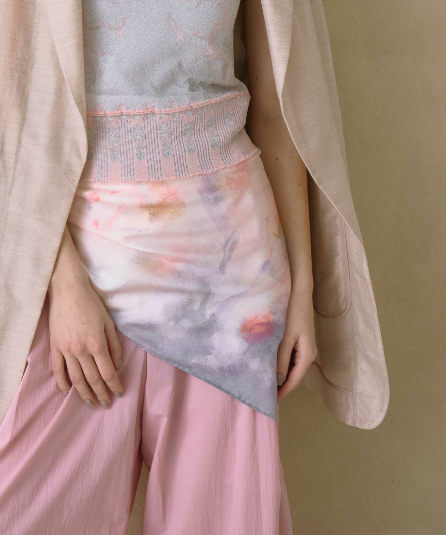 Mame Kurogouchi(マメ クロゴウチ)】 Hand Printed Silk Scarf