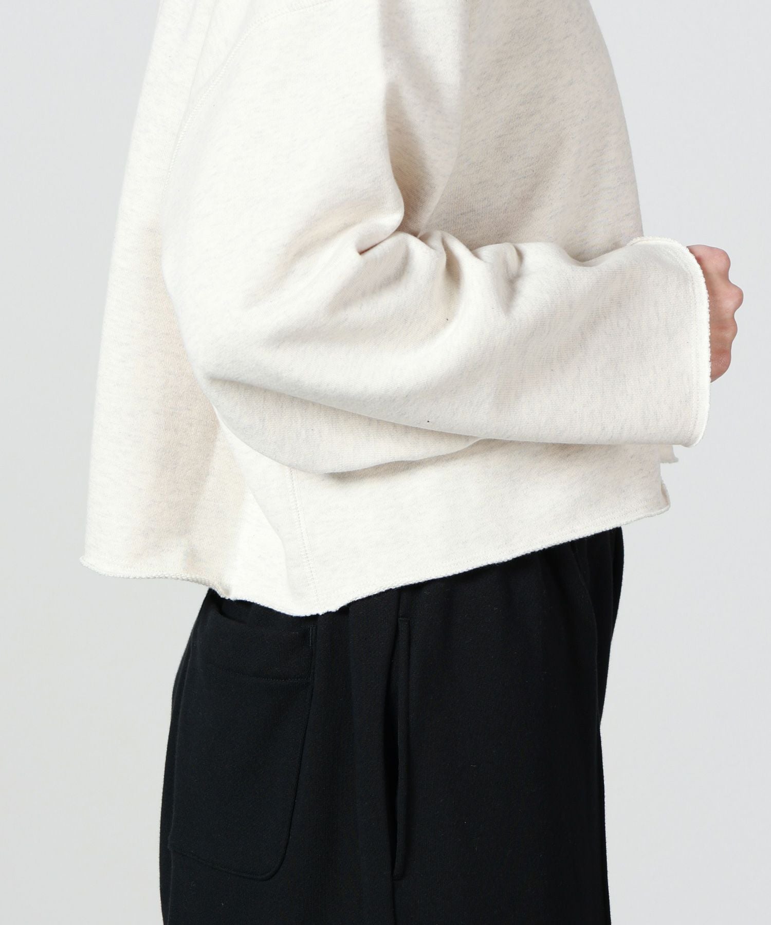 SACRA(サクラ)】 ヘムカット スウェット｜PARIGOT ONLINE（パリゴ