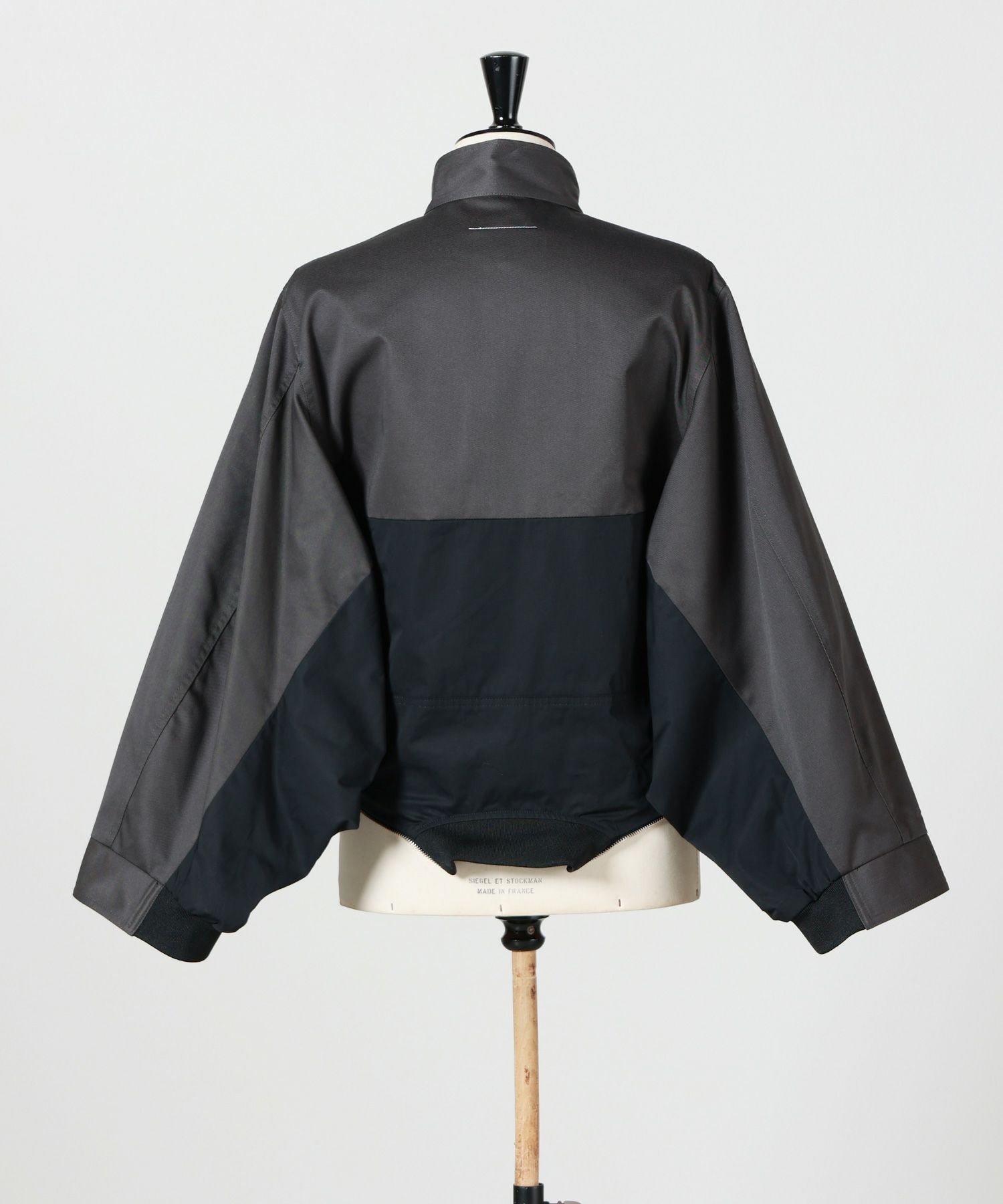 MM6 Maison Margiela(エムエムシックス メゾン マルジェラ)】 ミラード MM6 Maison Margiela(エムエムシックス メゾン マルジェラ)】 ミラード