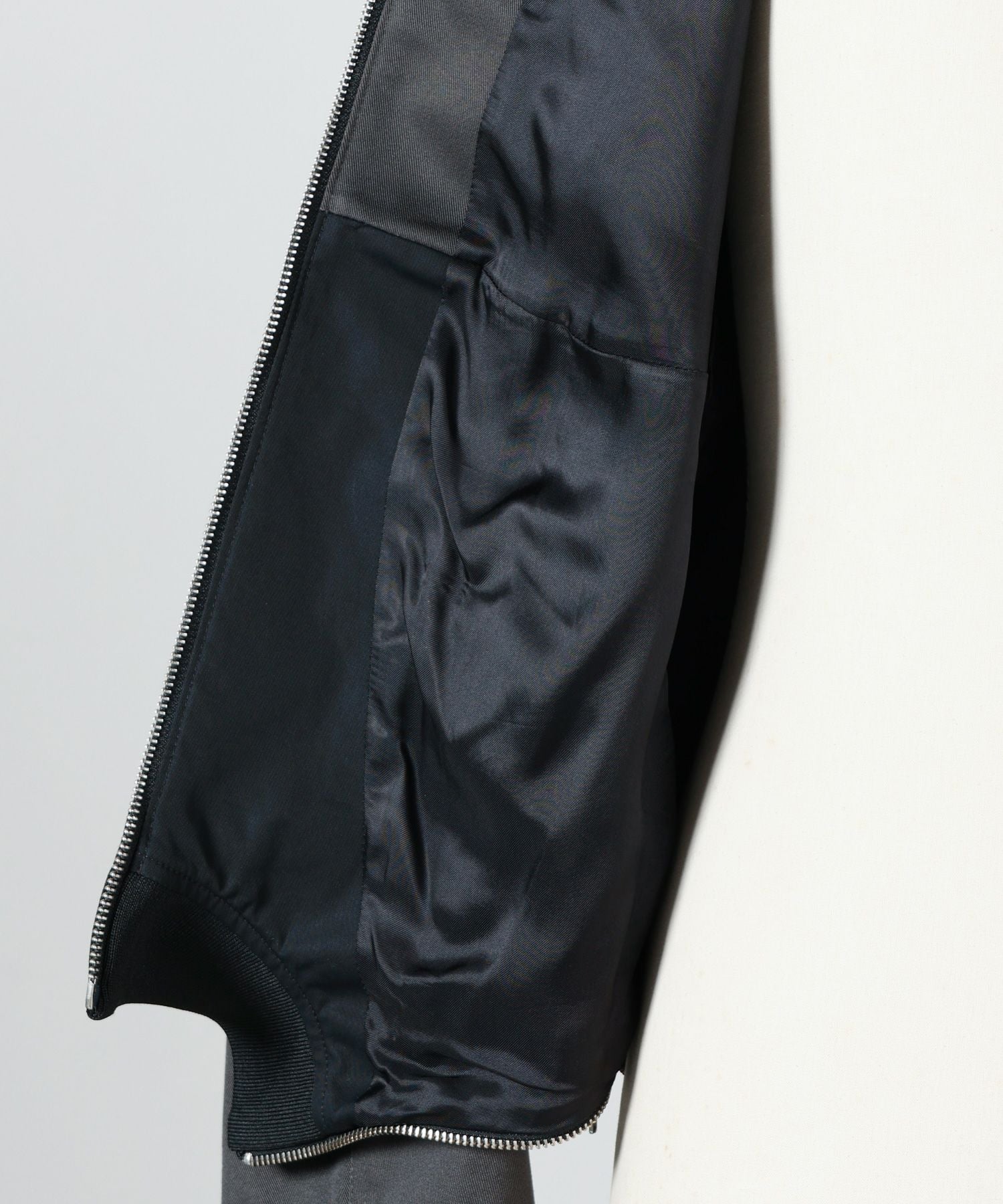 MM6 Maison Margiela(エムエムシックス メゾン マルジェラ)】 ミラード MM6 Maison Margiela(エムエムシックス メゾン マルジェラ)】 ミラード
