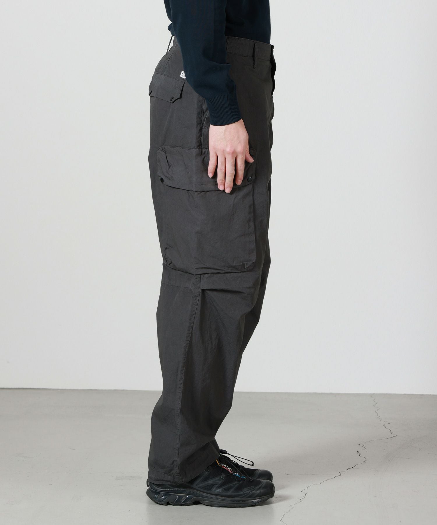 C.P. Company(シーピーカンパニー)】 MICRO REPS BOXY CARGO LENS PT