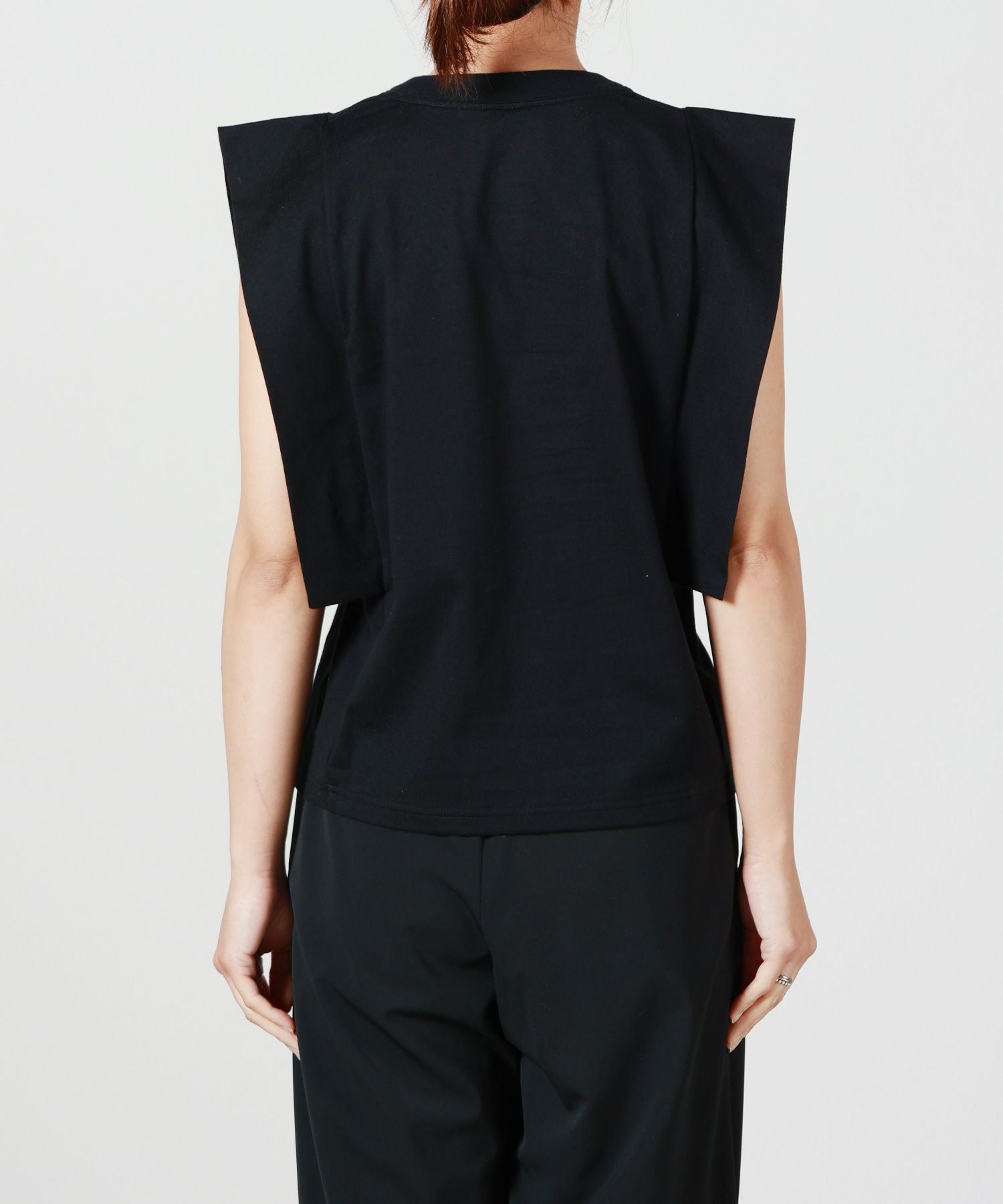 HYKE(ハイク)】 POWER SHOULDER TOP｜PARIGOT ONLINE（パリゴオンライン）