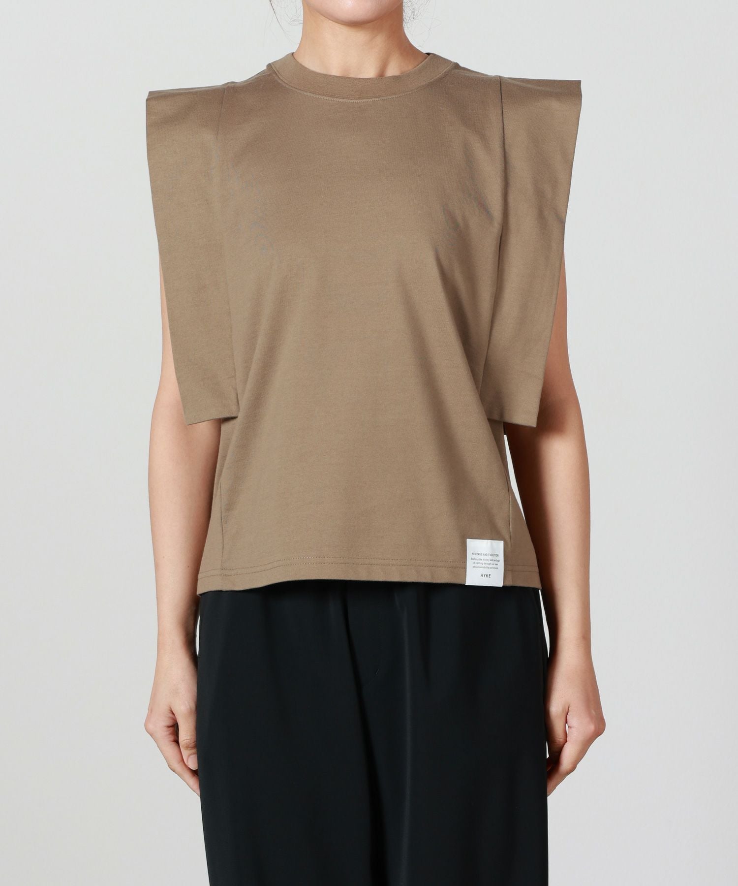 HYKE(ハイク)】 POWER SHOULDER TOP｜PARIGOT ONLINE（パリゴオンライン）