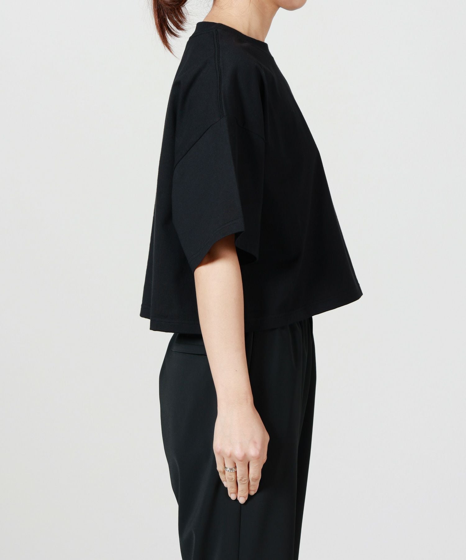 HYKE(ハイク)】 CROPPED SHORT SLV TEE BIG FIT｜PARIGOT ONLINE