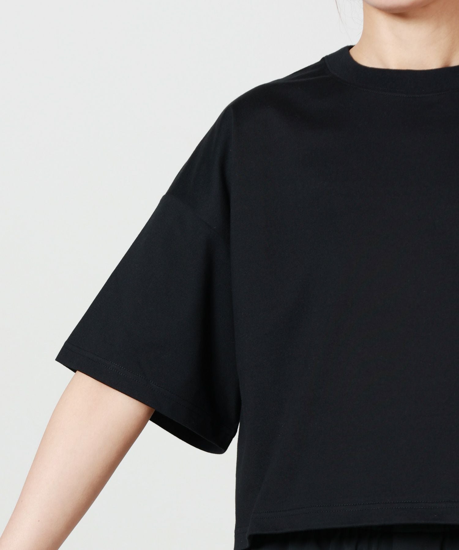 HYKE(ハイク)】 CROPPED SHORT SLV TEE BIG FIT｜PARIGOT ONLINE